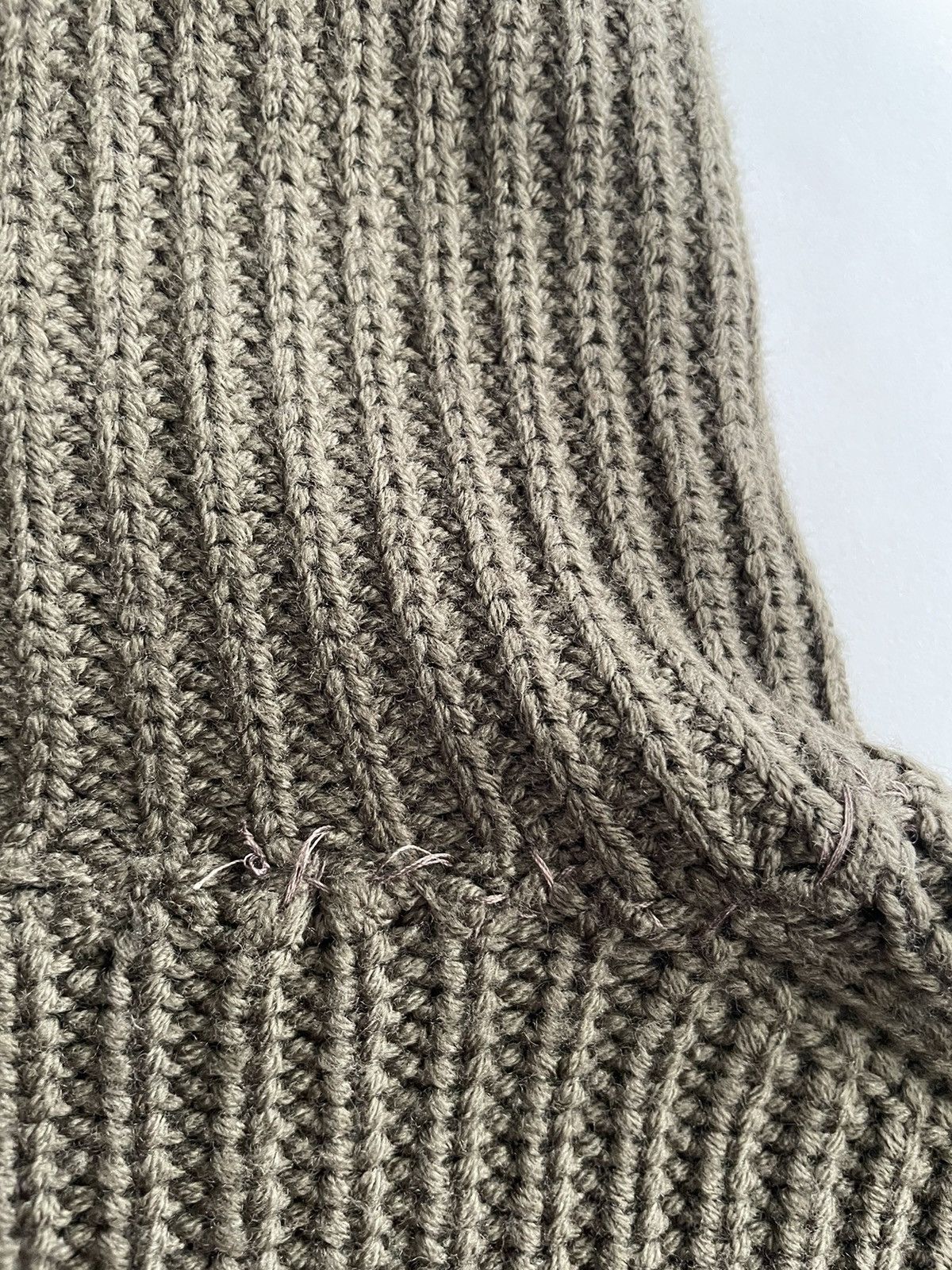 Prada Prada Early 2000’s Heavy Wool Turtleneck Wool Sweater Size US M / EU 48-50 / 2 - 10 Thumbnail