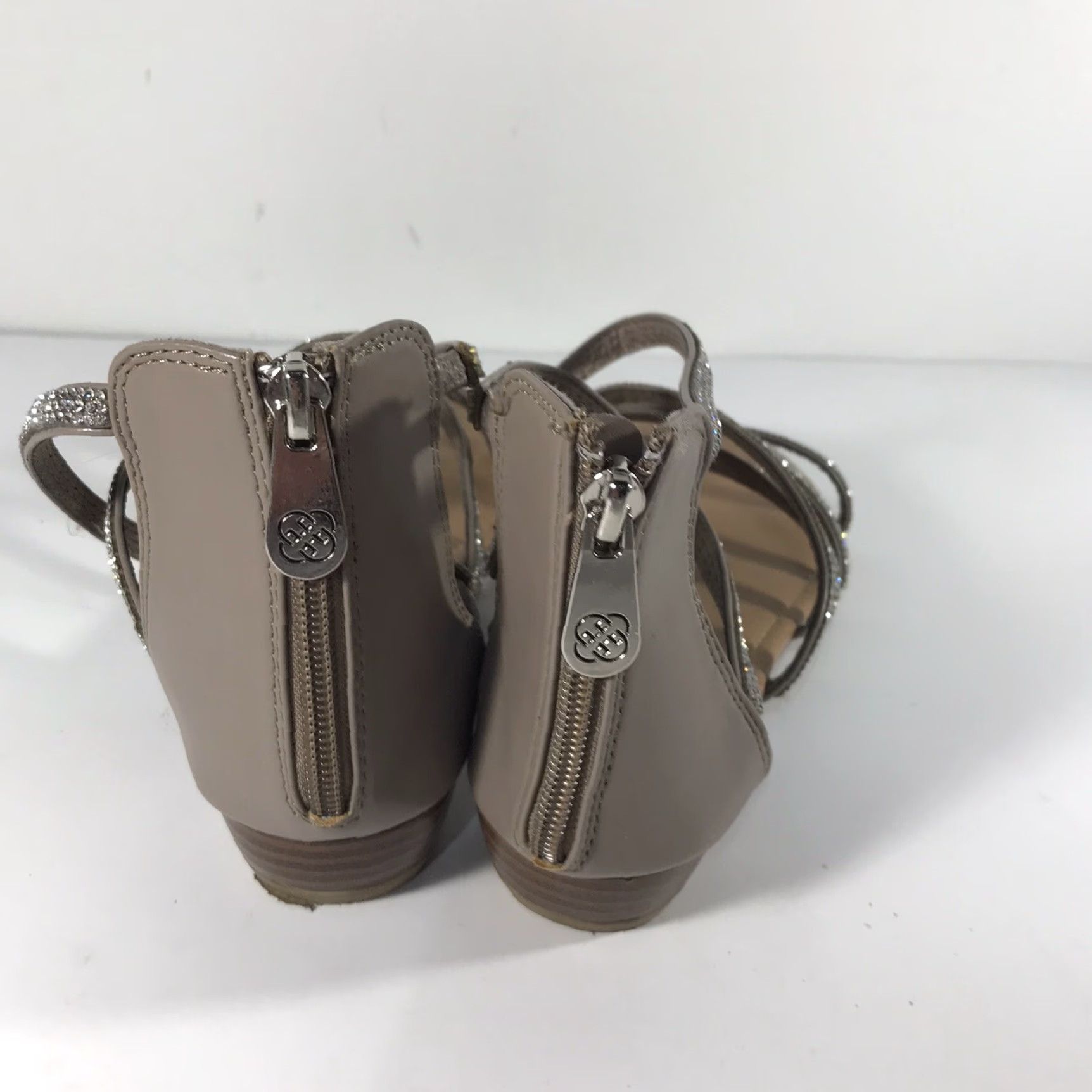 Vintage VINTAGE Daisy Fuentes Gala Rhinestone Slides Women's Flat Sandals Size 10M Silver Dressy Casual Size US 10 / IT 40 - 4 Thumbnail