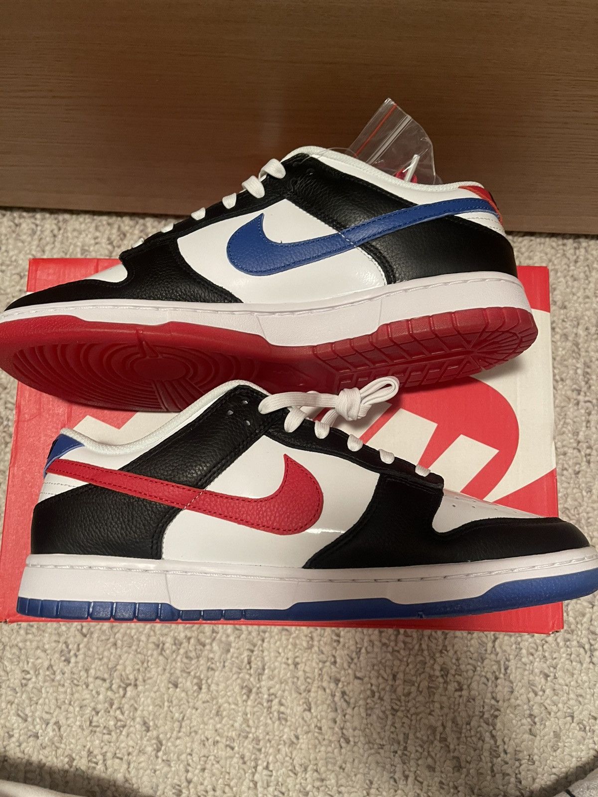 Nike Nike Dunk Low “Seoul (Special Gift) Size US 10 / EU 43 - 2 Thumbnail