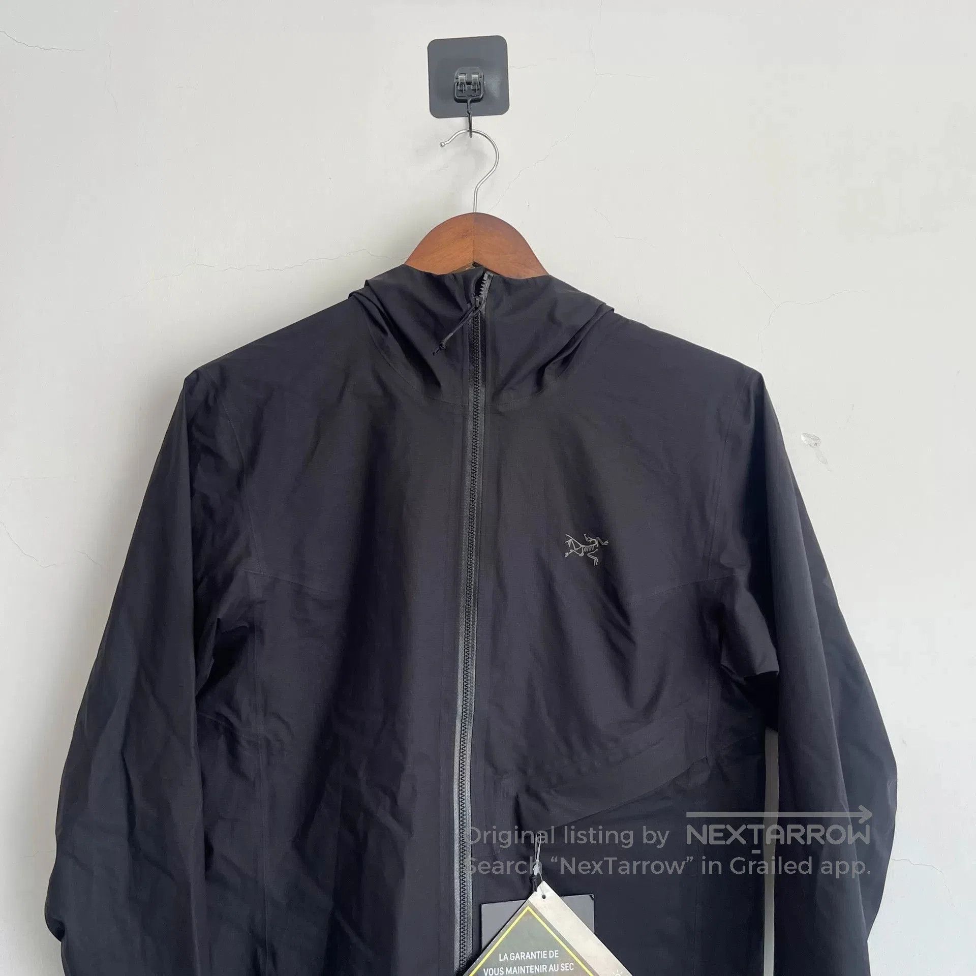 Arc'teryx Arcteryx Women's Black Hooded Jacket. Size S / US 4 / IT 40 - 7 Thumbnail