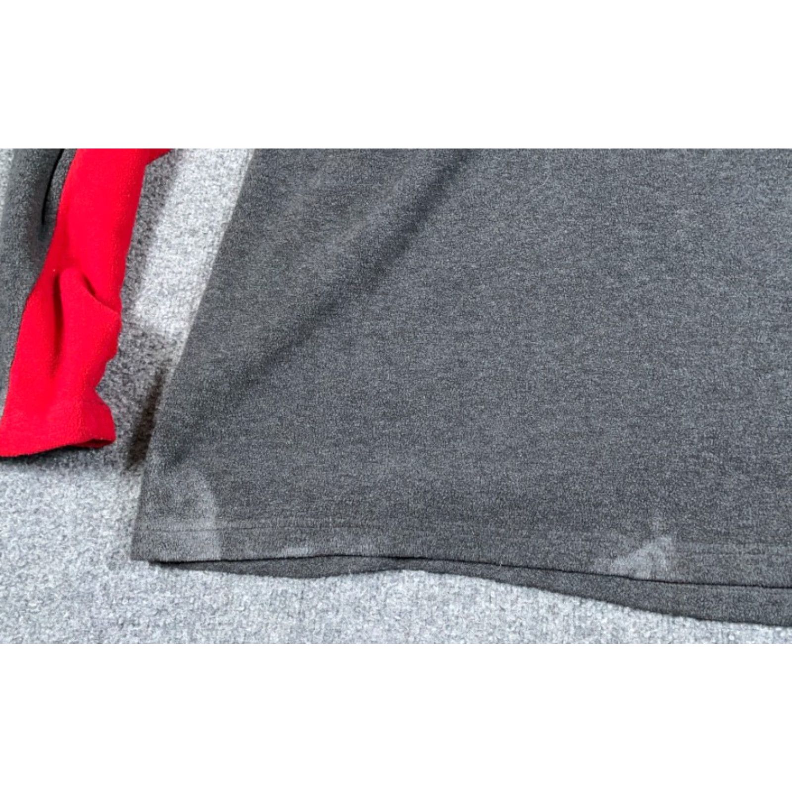 Tommy Hilfiger VINTAGE Tommy Hilfiger Sweatshirt Adult 2XL Gray Red Embroidered Graphic Print 90s Retro Streetwear Mens Size US XXL / EU 58 / 5 - 8 Thumbnail