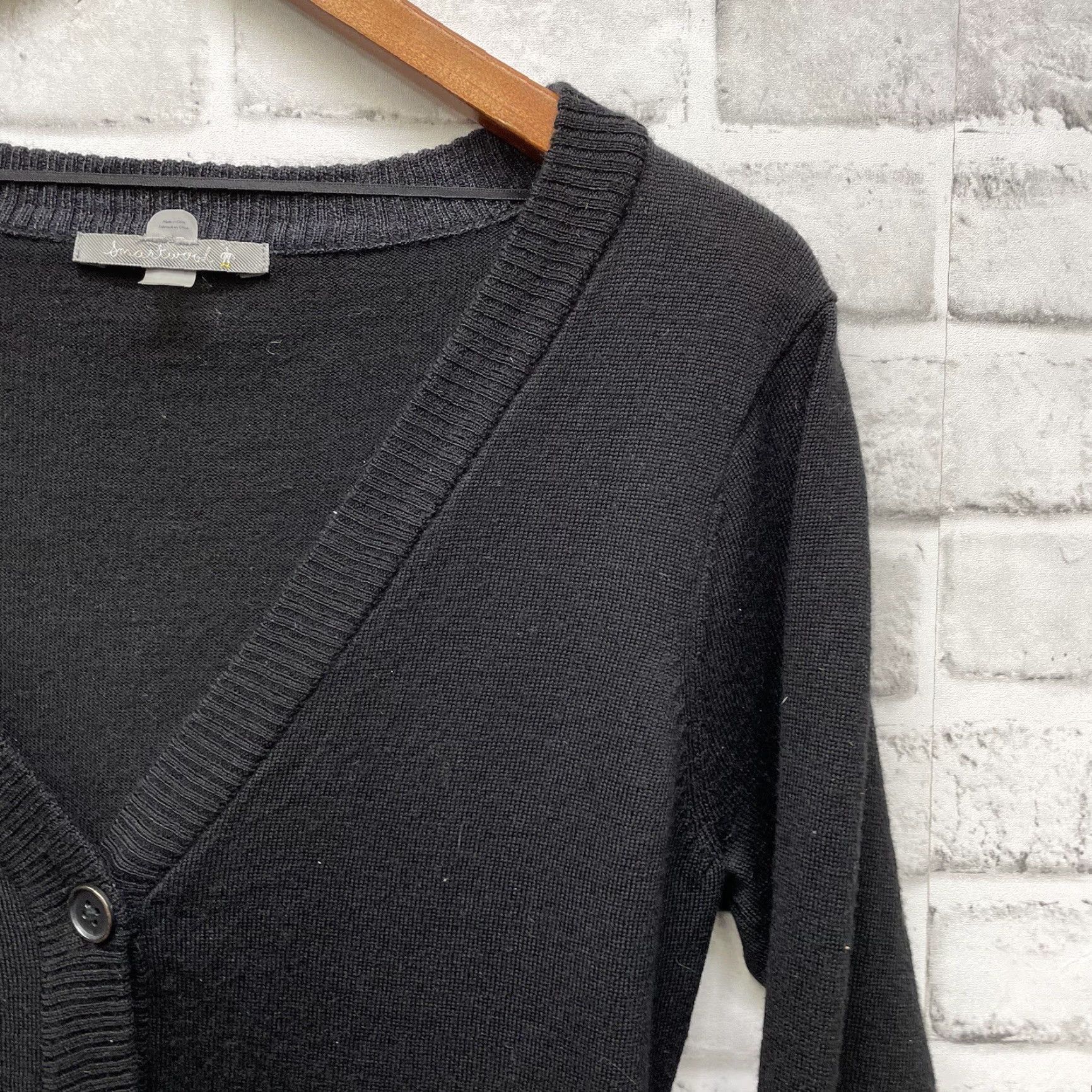 Smartwool Smartwood black button up wool cardigan sweater Womens Size M (collar needs fix) Size M / US 6-8 / IT 42-44 - 2 Thumbnail