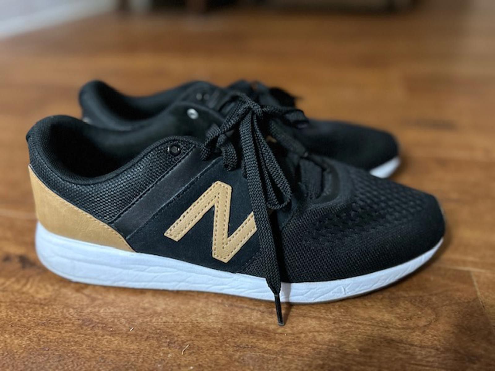 New Balance New Balance Black and Tan Athletic Sneakers Size 9 Size US 9 / EU 42 - 1 Thumbnail
