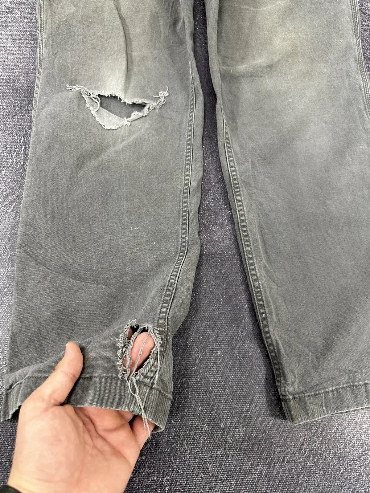 Carhartt × Vintage Vintage Carhartt Faded Grey American Hype Baggy Pants Size US 34 / EU 50 - 9 Thumbnail