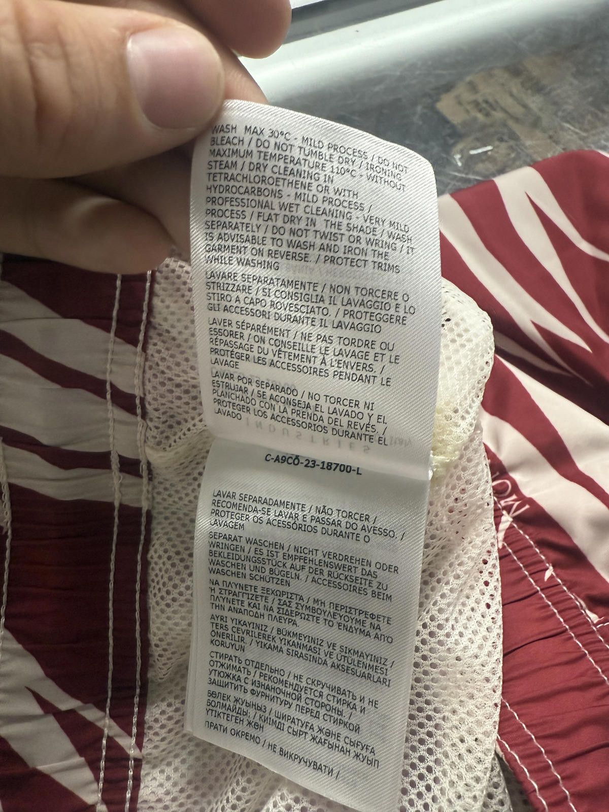 Moncler Moncler Men’s Swim Shorts Red Pattern Size L Size US 34 / EU 50 - 10 Thumbnail