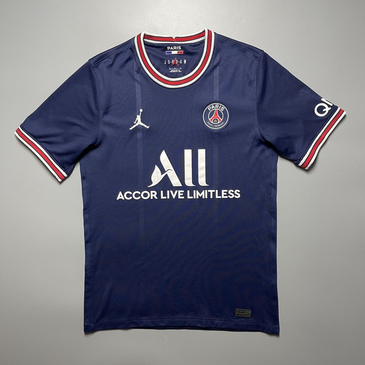 Vintage PSG NIKE 2021/2022 FOOTBALL HOME JERSEY #30 MESSI Size US S / EU 44-46 / 1 - 2 Thumbnail