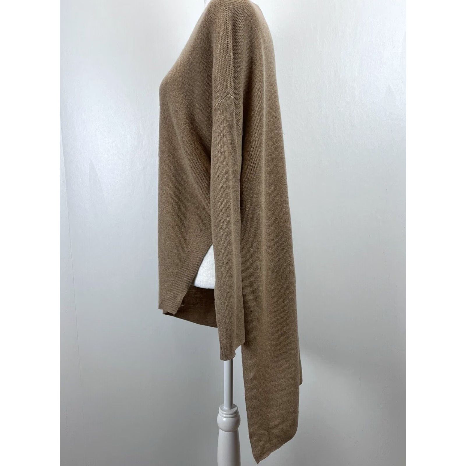 Eileen Fisher Eileen Fisher 100% Merino Wool Tunic Sweater Tan Adult Small Oversize Long Sleeve Boat Neck Womens Size S / US 4 / IT 40 - 2 Thumbnail