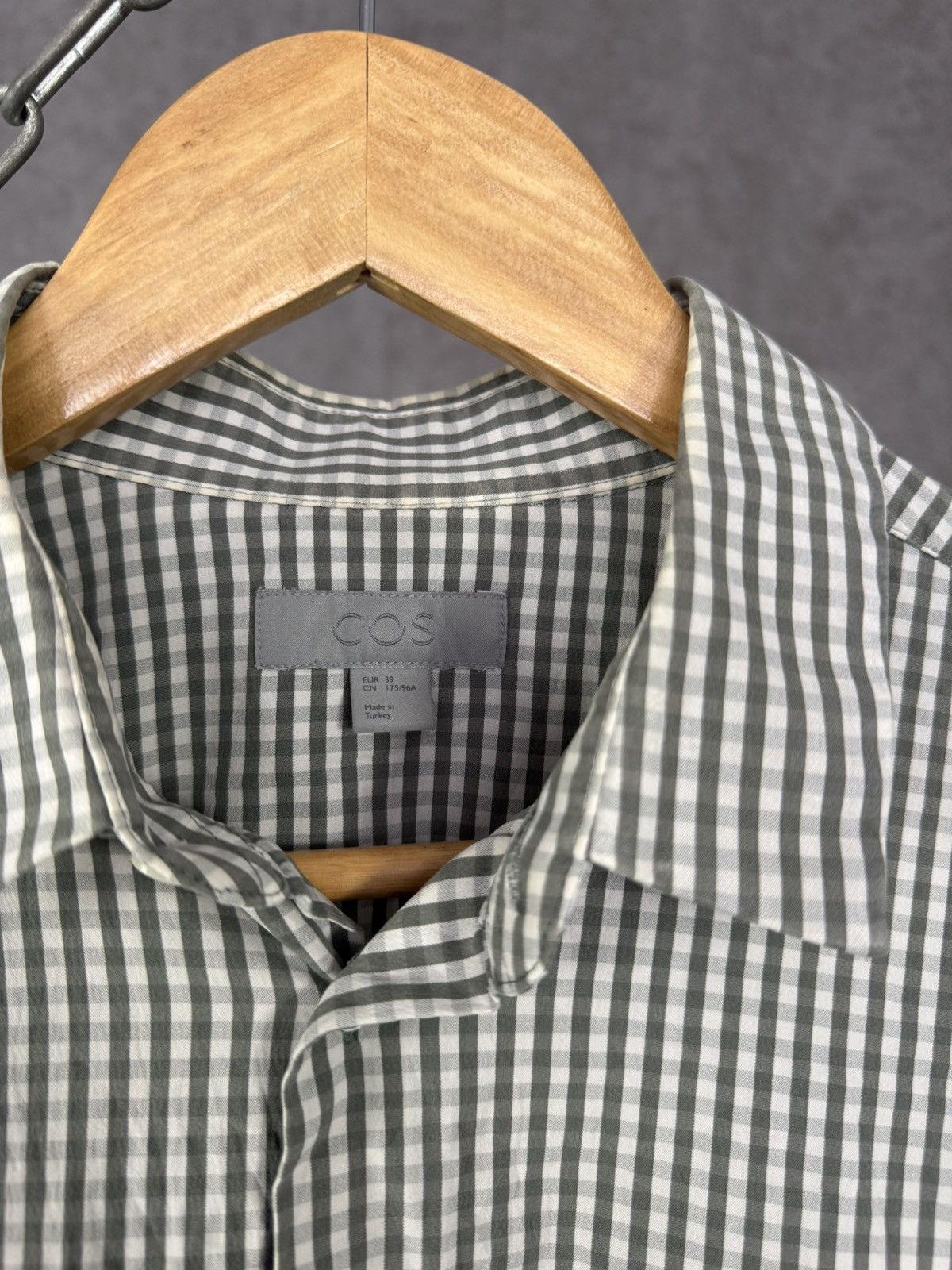 Cos × Designer Cos designer checkered shirt Size US S / EU 44-46 / 1 - 3 Thumbnail
