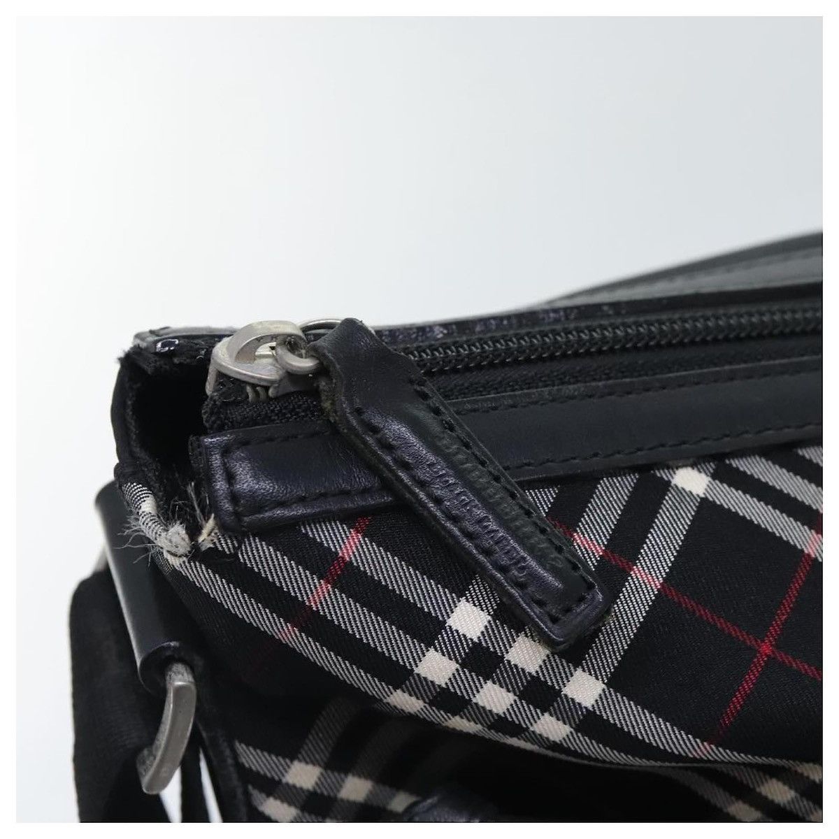 Burberry Auth BURBERRY Nova Check Black label Shoulder Bag Nylon Size ONE SIZE - 14 Thumbnail