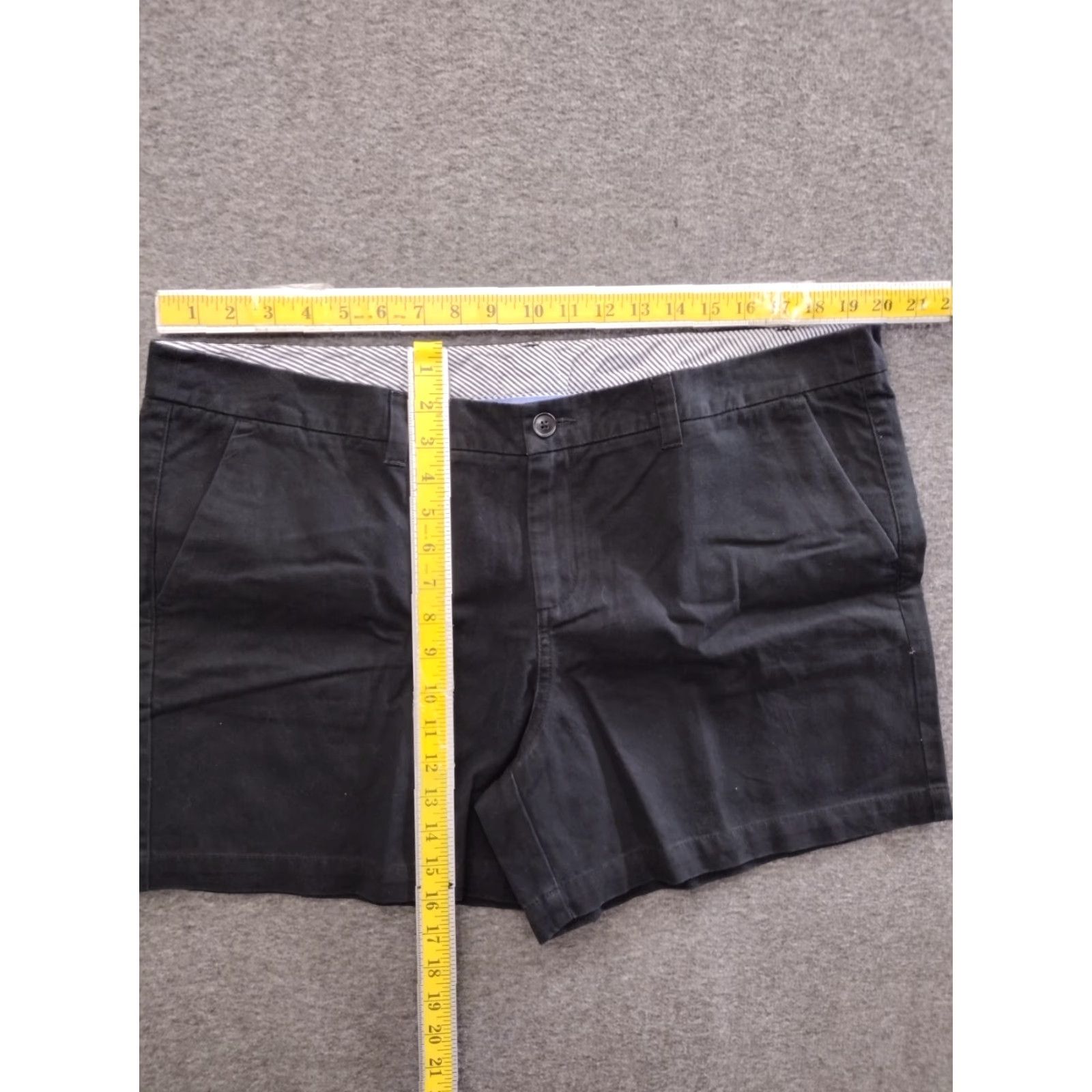 Vintage Unbranded Women's Chino Shorts 18W Black Cotton 100% - Casual 90s Rise Mid Button Zipper Flat Front Size 27" / US 4 / IT 40 - 4 Thumbnail