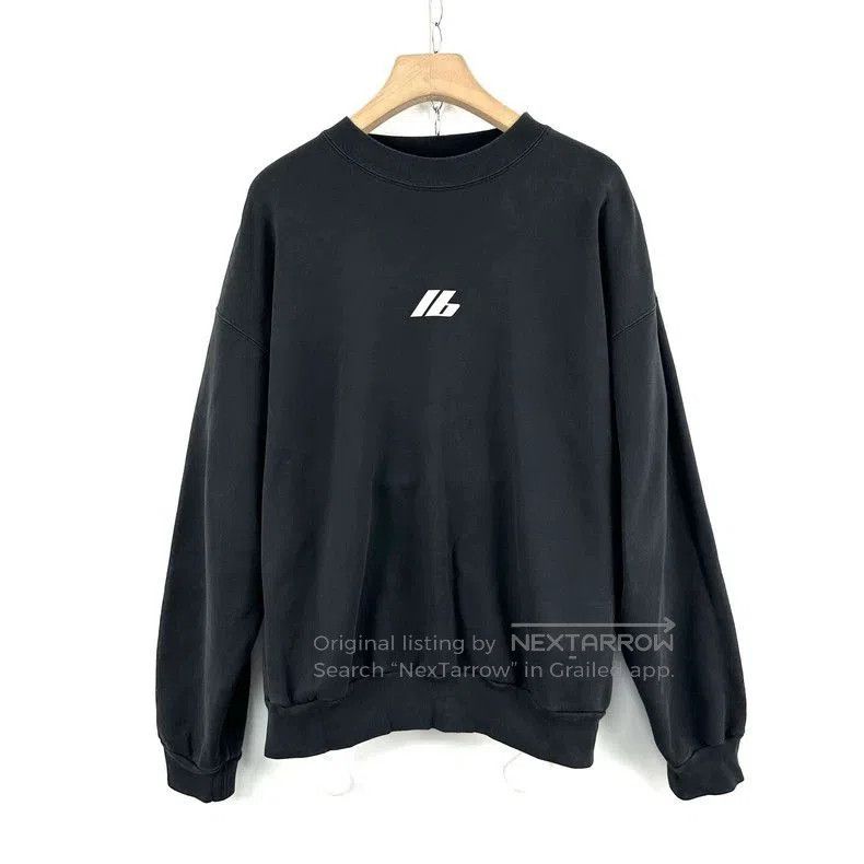 Balenciaga Balenciaga Black Reflective Logo Sweatshirt. Size US M / EU 48-50 / 2 - 1 Thumbnail