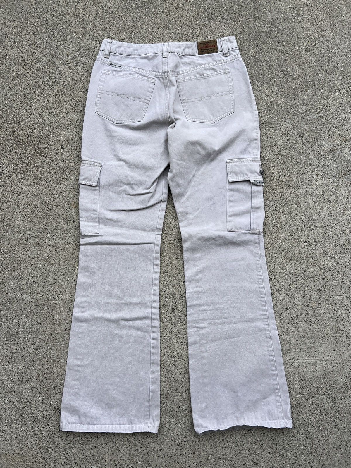 UNIONBAY × Vintage Y2K Union Bay Light Grey Low Rise Flare Cargo Pants Size 5 Size 27" / US 4 / IT 40 - 2 Thumbnail
