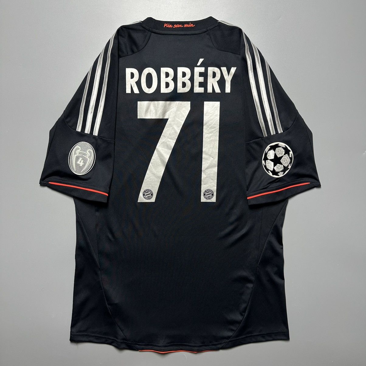 Vintage BAYERN ADIDAS 2012/2013 FOOTBALL THIRD JERSEY #71 ROBBERY Size US M / EU 48-50 / 2 - 1 Thumbnail