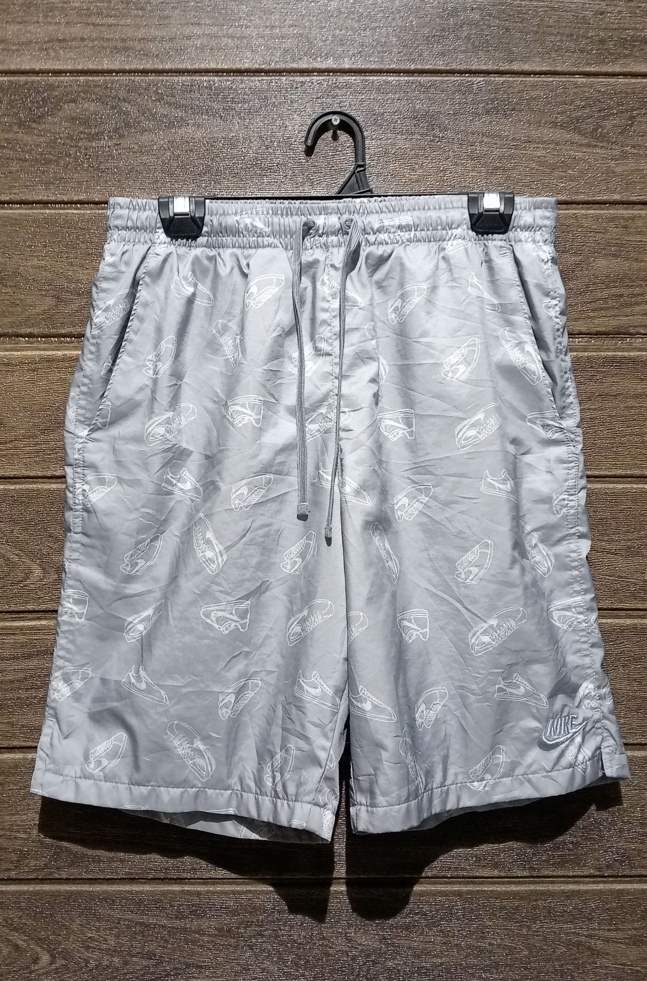 Nike Nike Print All Over Shorts Size US 30 / EU 46 - 1 Thumbnail
