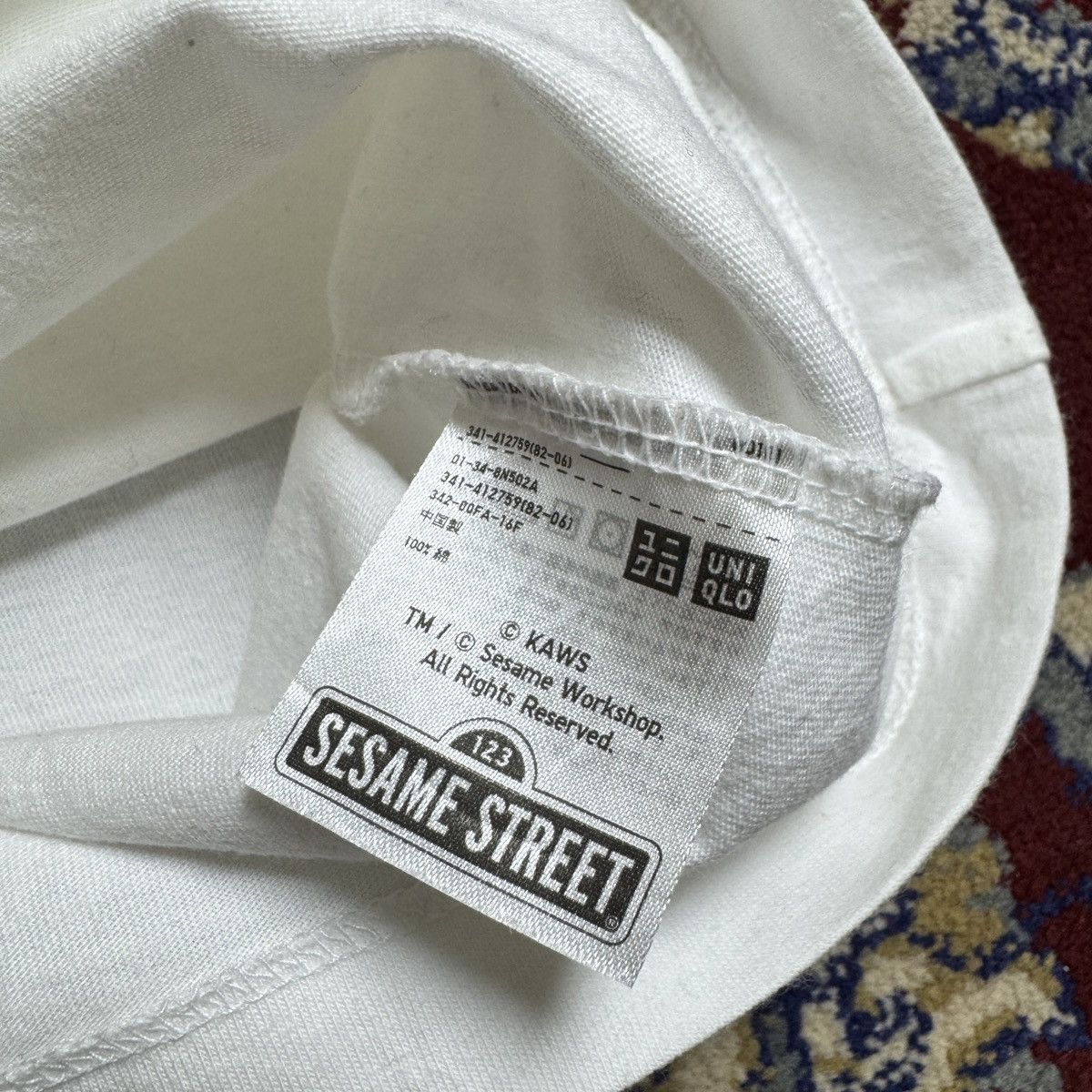 Japanese Brand Kaws sesame street Cookie monster Uniqlo artist graffiti tee Size US S / EU 44-46 / 1 - 7 Thumbnail
