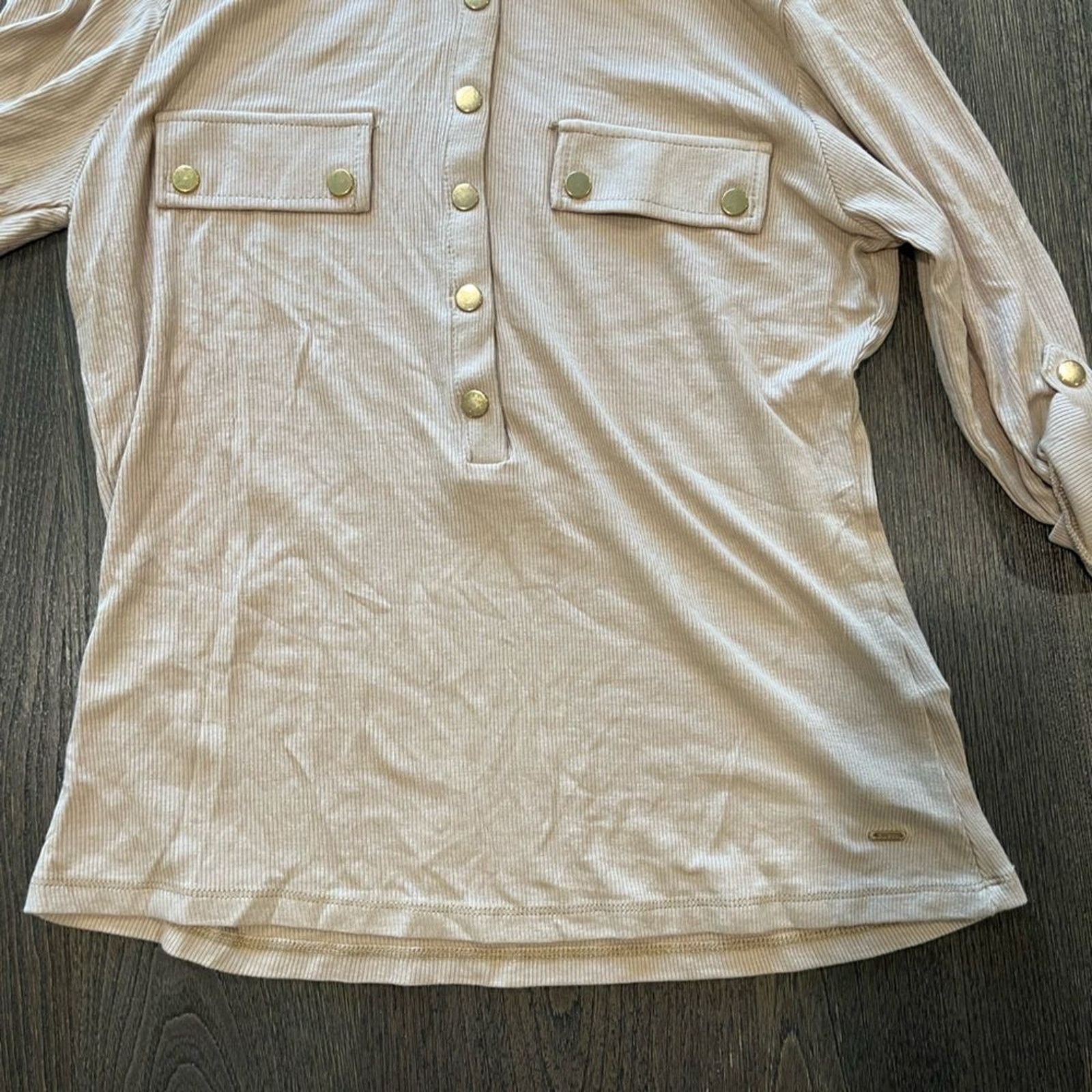 Guess NWOT Guess Light Beige Button Popover Collared Blouse L Size L / US 10 / IT 46 - 2 Thumbnail