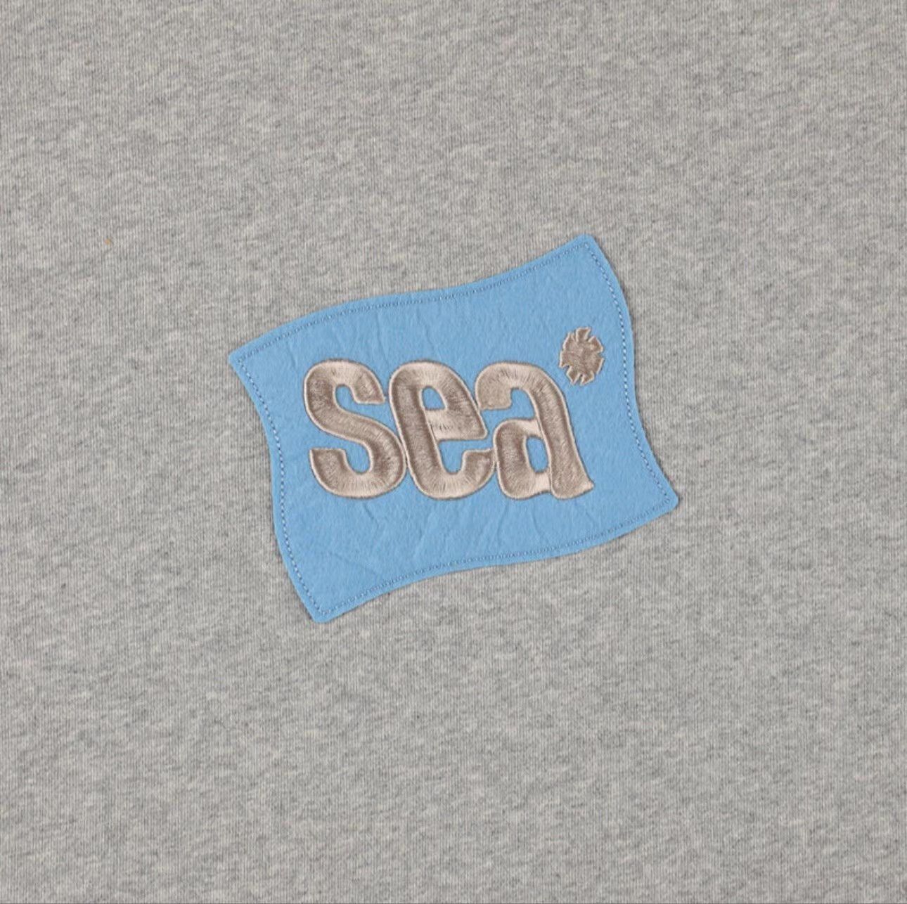 And Wander wind and sea FLAG LOGO SWEATSHIRT Unisex Ｑ22 Size US M / EU 48-50 / 2 - 6 Thumbnail