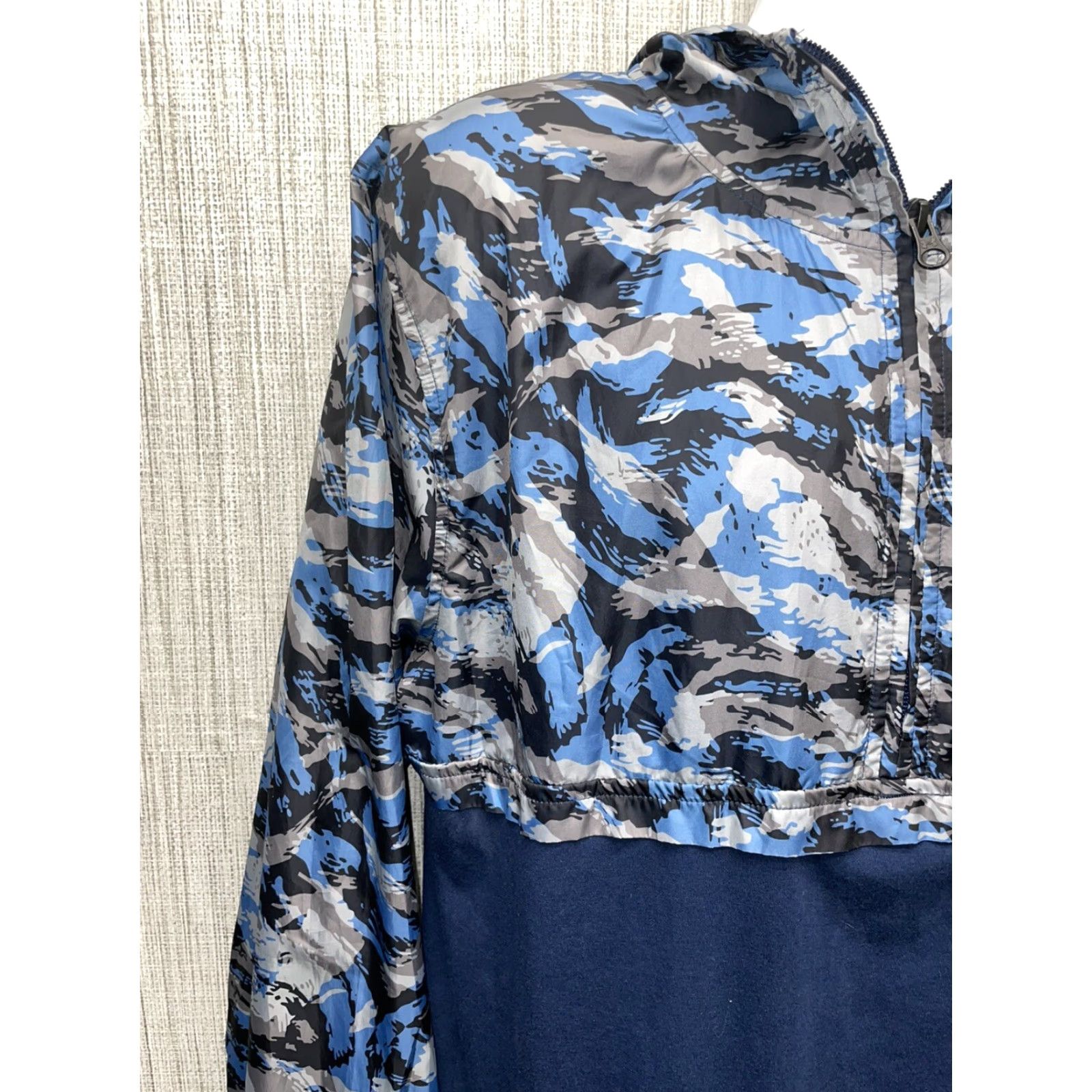 Under Armour Under Armour Fitted Blue Camo Hoodie Jacket Mens L Size US L / EU 52-54 / 3 - 5 Thumbnail