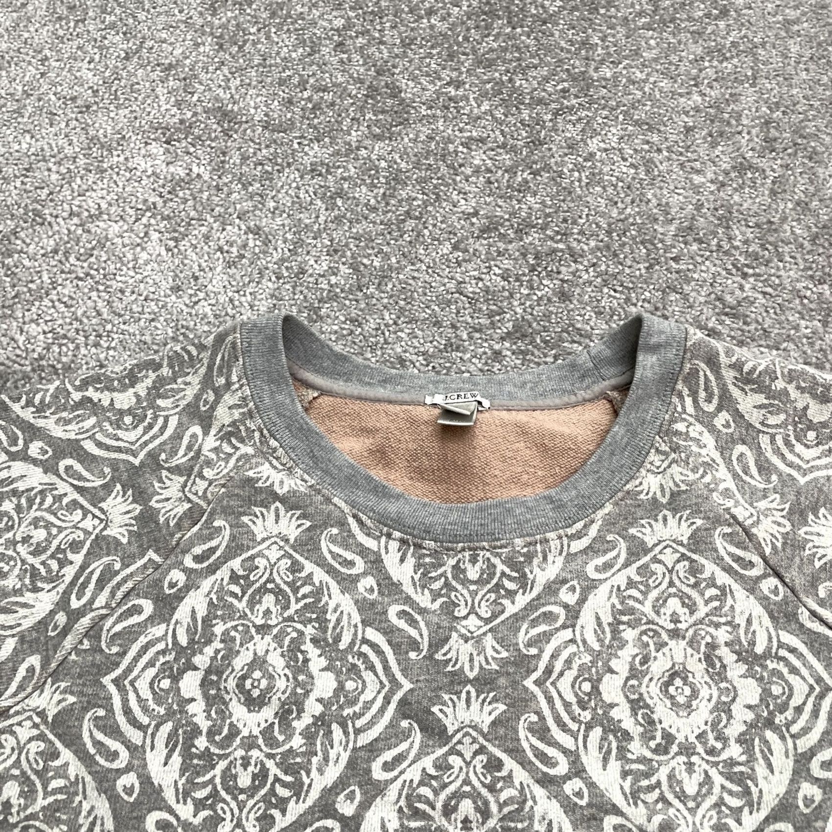 J.Crew J. Crew Paisley Pullover Sweatshirt Womens Small Gray White Cotton Casual Crew Neck Raglan Sleeve All Seasons Size S / US 4 / IT 40 - 3 Thumbnail