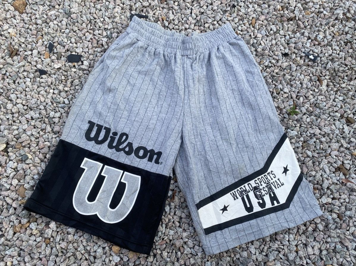 Wilson Wilson big logo short pants size 28-36 Size US 36 / EU 52 - 1 Thumbnail