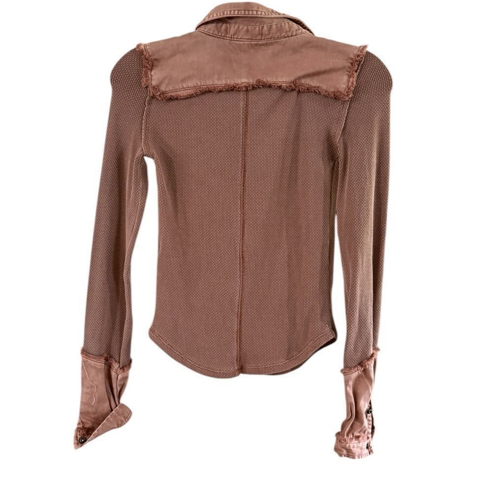 Free People We The Free Brown Fitted Ruffled Blouse Size XS / US 0-2 / IT 36-38 - 2 Thumbnail