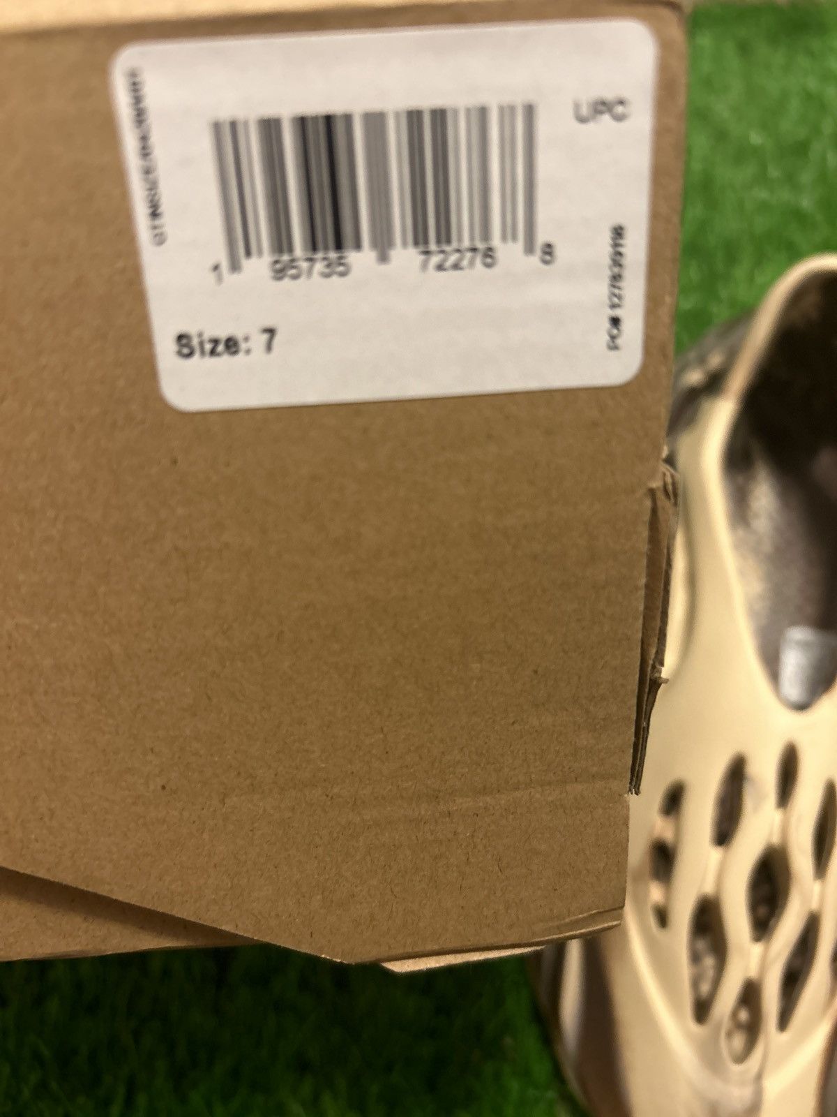Yeezy Yeezy Foam Runner Mx Cream Clay Size US 7 / EU 40 - 3 Thumbnail