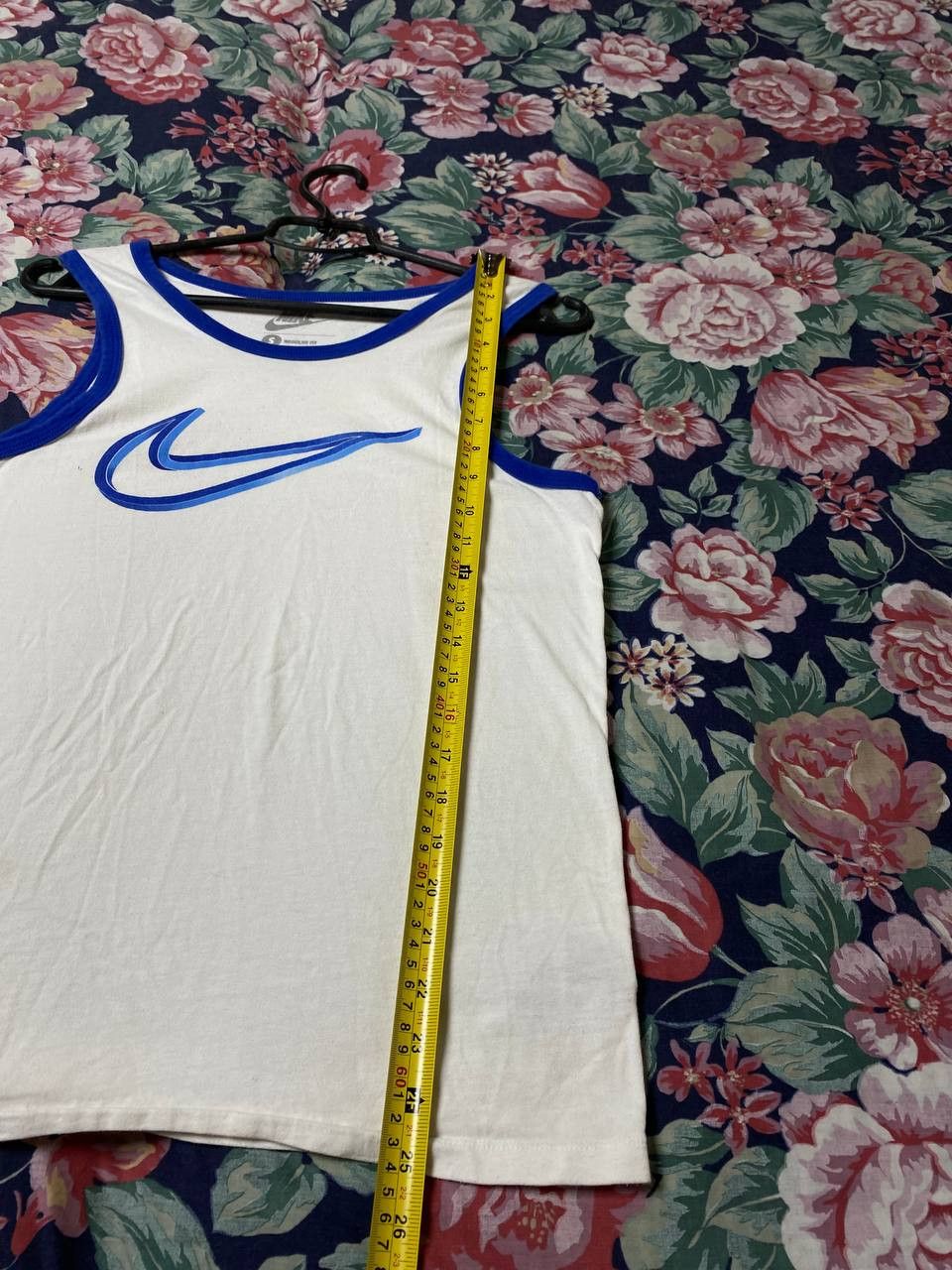Nike × Vintage Vintage Nike Center Logo Swoosh 00s T Shirt Y2K Size US S / EU 44-46 / 1 - 11 Thumbnail