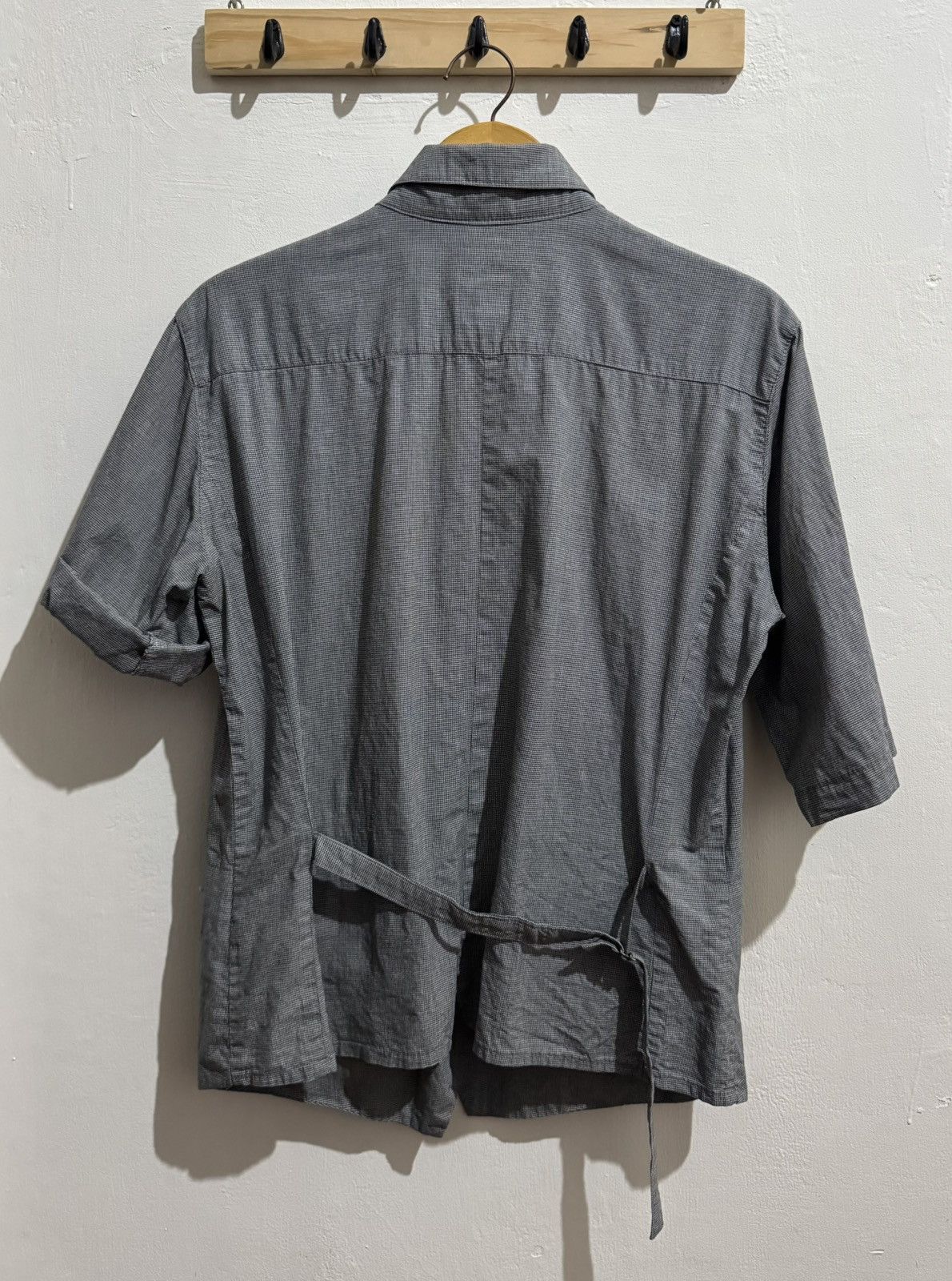 Maison MIHARA YASUHIRO MIHARAYASUHIRO BUCKLE BACK AVANT GARDE SHIRT Size L / US 10 / IT 46 - 8 Thumbnail