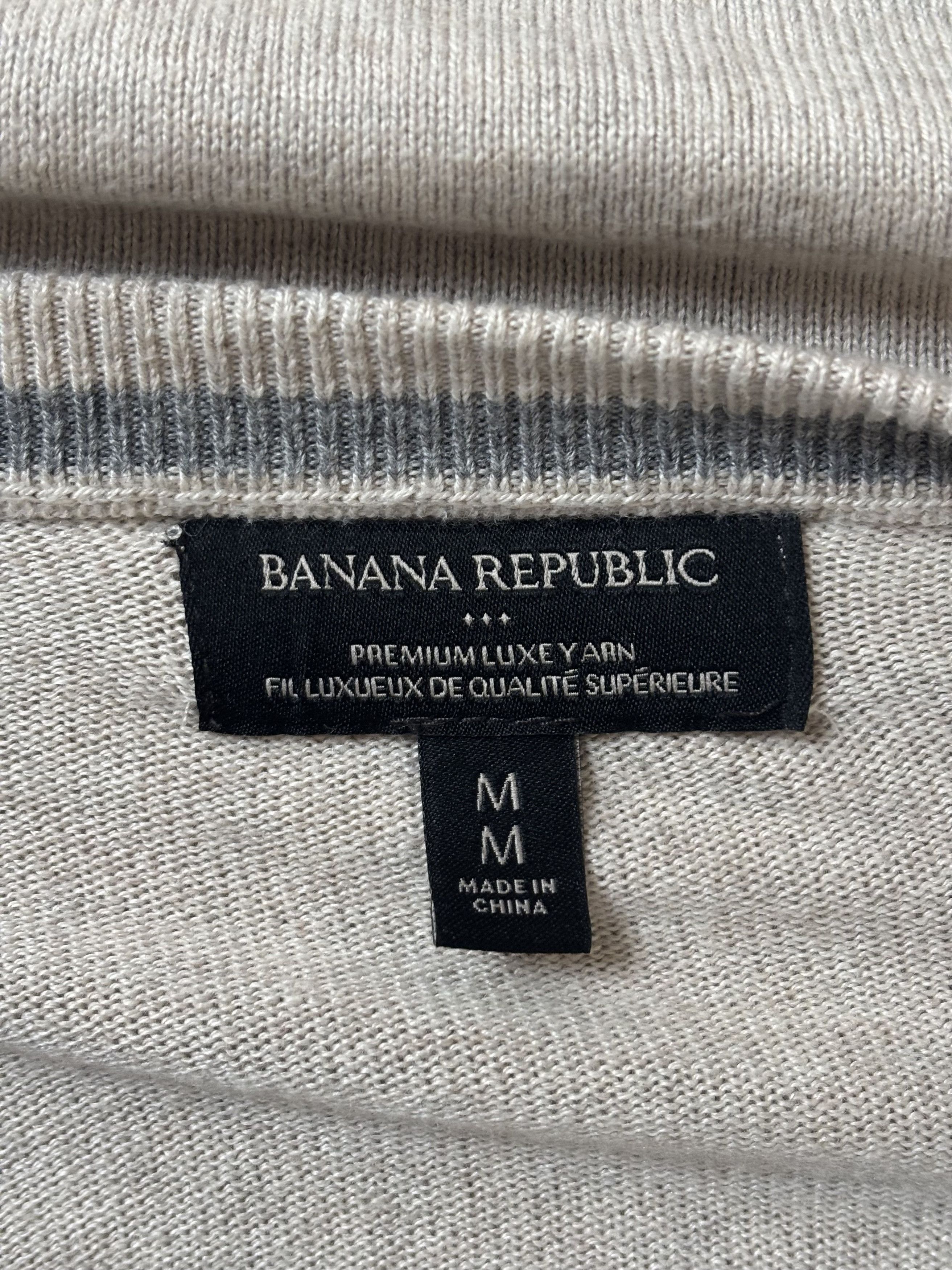 Banana Republic Banana Republic Premium Luxe Yarn V Neck Jumper M Size US M / EU 48-50 / 2 - 3 Thumbnail
