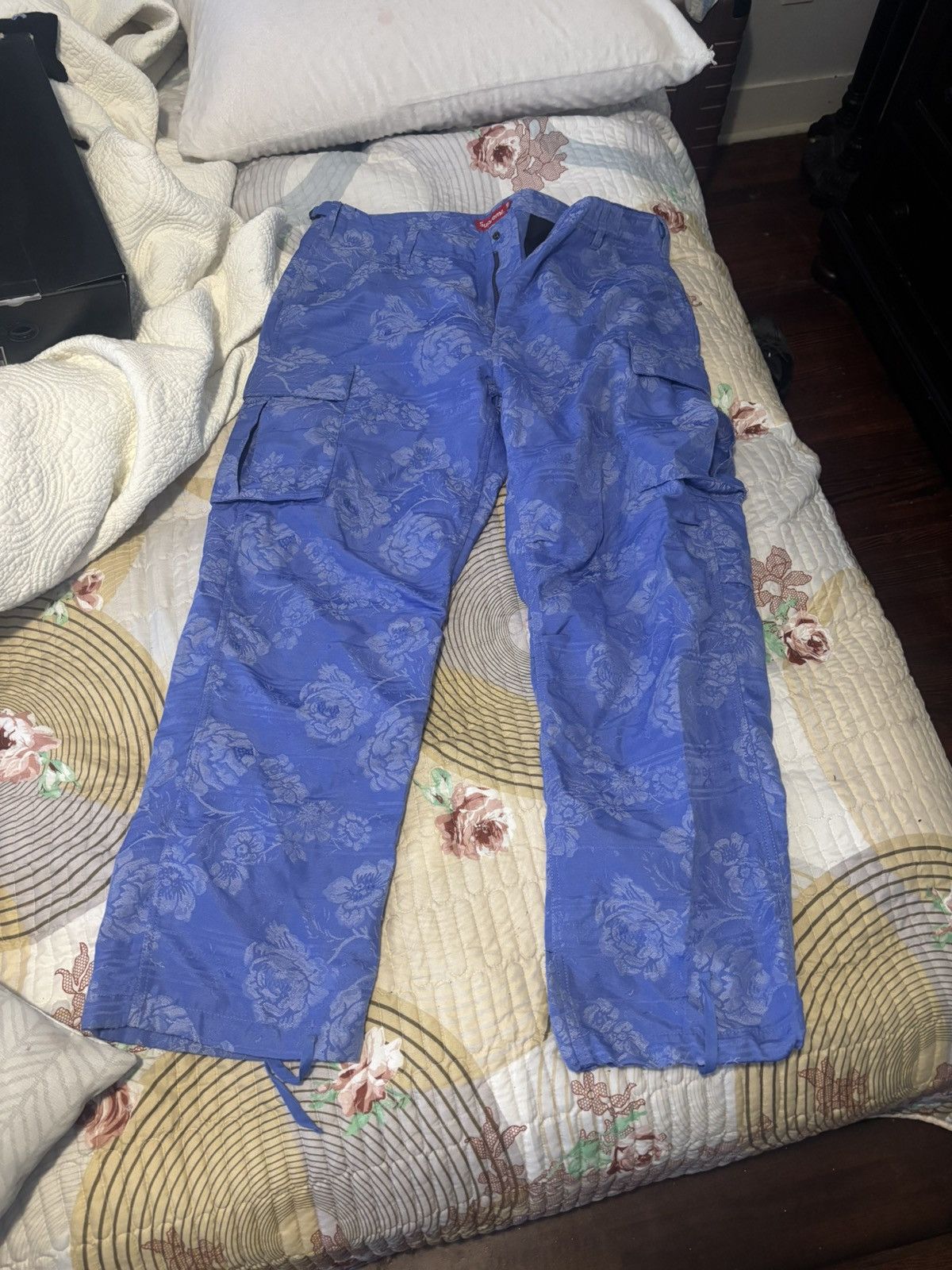 Supreme Supreme floral tapestry cargo pants Size US 36 / EU 52 - 1 Thumbnail