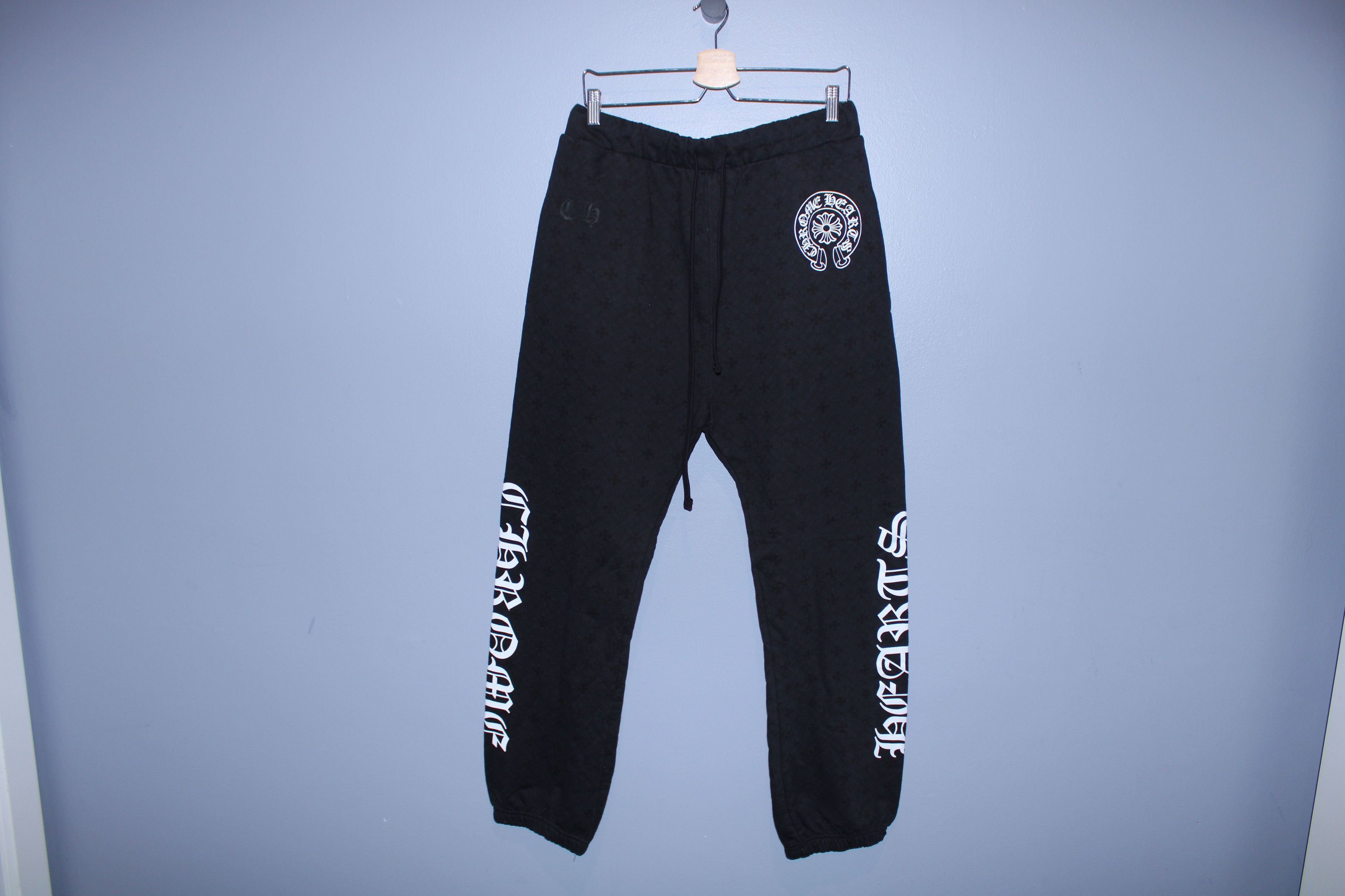 Chrome Hearts Chrome Hearts Monogram Horseshoe Logo Sweatpants Size US 34 / EU 50 - 1 Thumbnail
