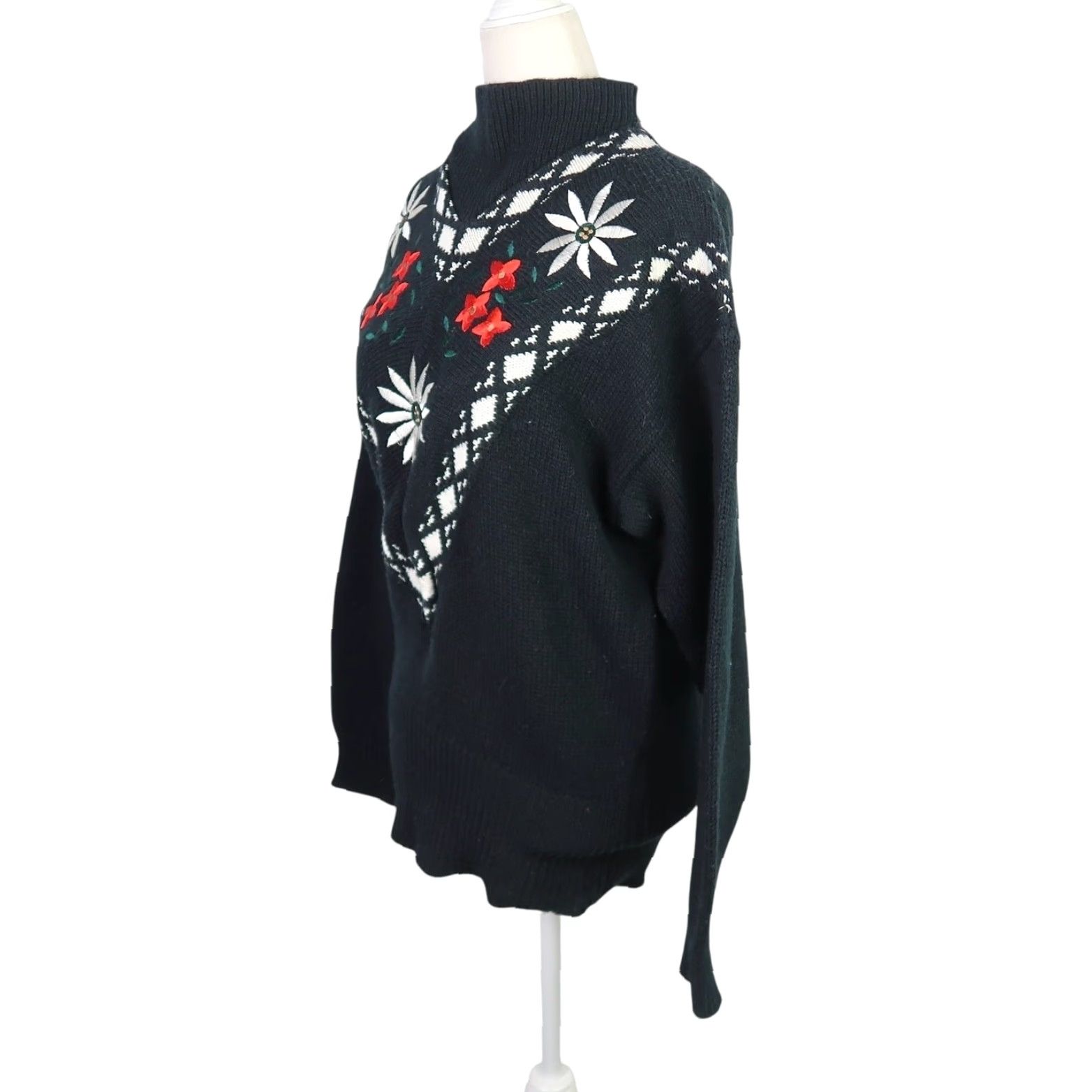 Vintage VINTAGE Carriage Court Sweater S Black Daisy Floral Embroidered 80s Size S / US 4 / IT 40 - 3 Thumbnail