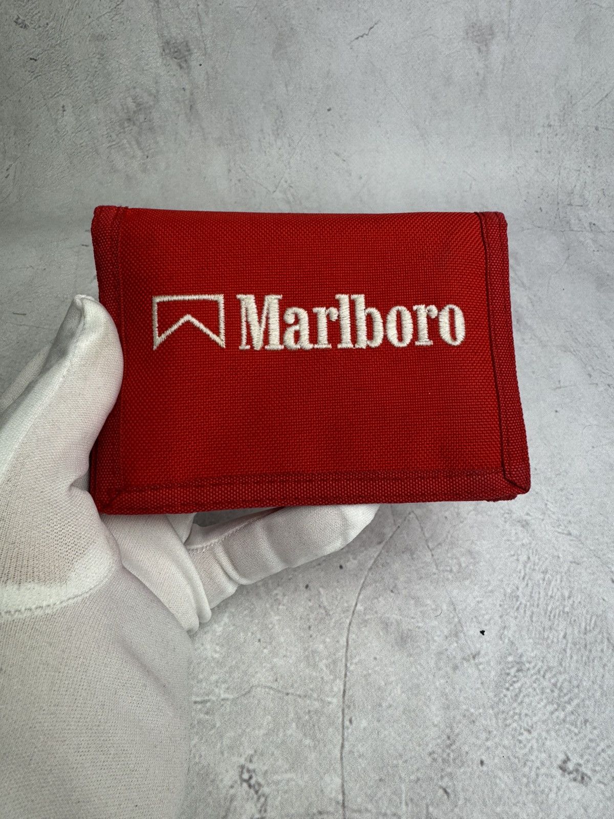 Marlboro × Vintage 90s Marlboro Red Wallet Vintage Size ONE SIZE - 1 Thumbnail