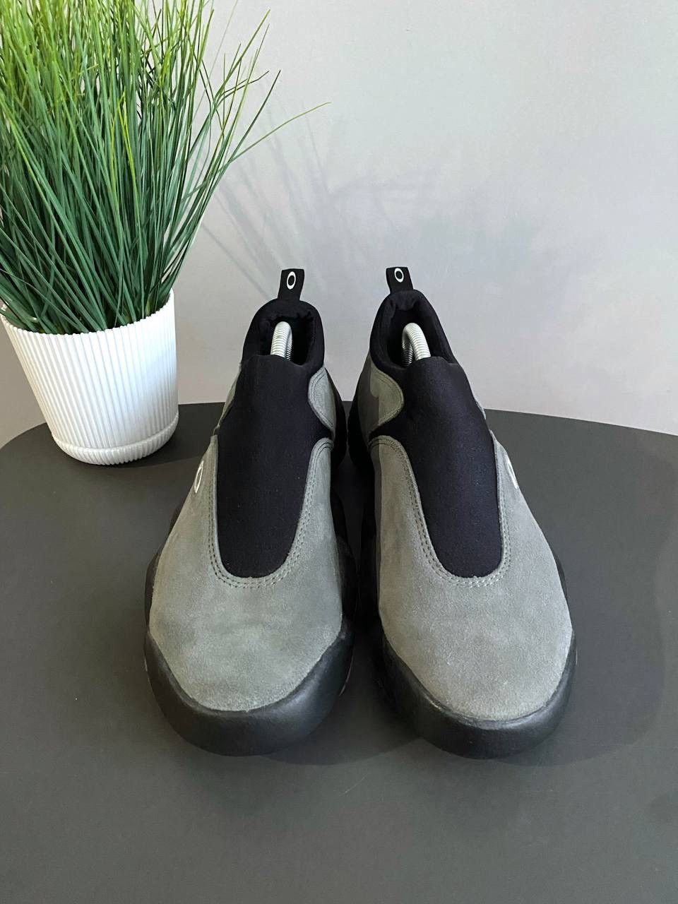 Oakley Vintage Oakley Flesh 00s Grey Suede Slip On Sneaker Size US9 Size US 9 / EU 42 - 7 Thumbnail