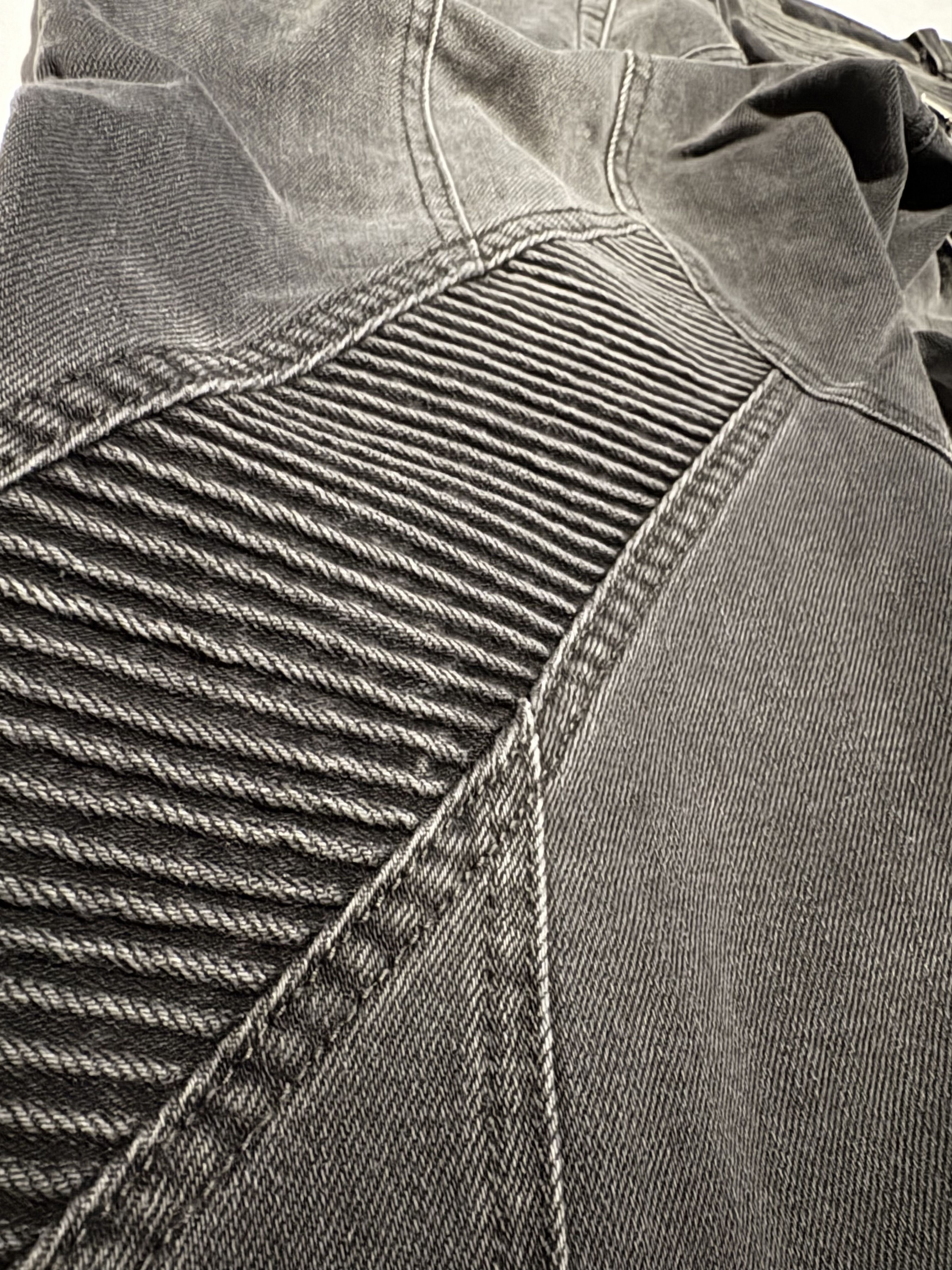 Balmain Biker jeans in faded denim Size US 32 / EU 48 - 3 Thumbnail