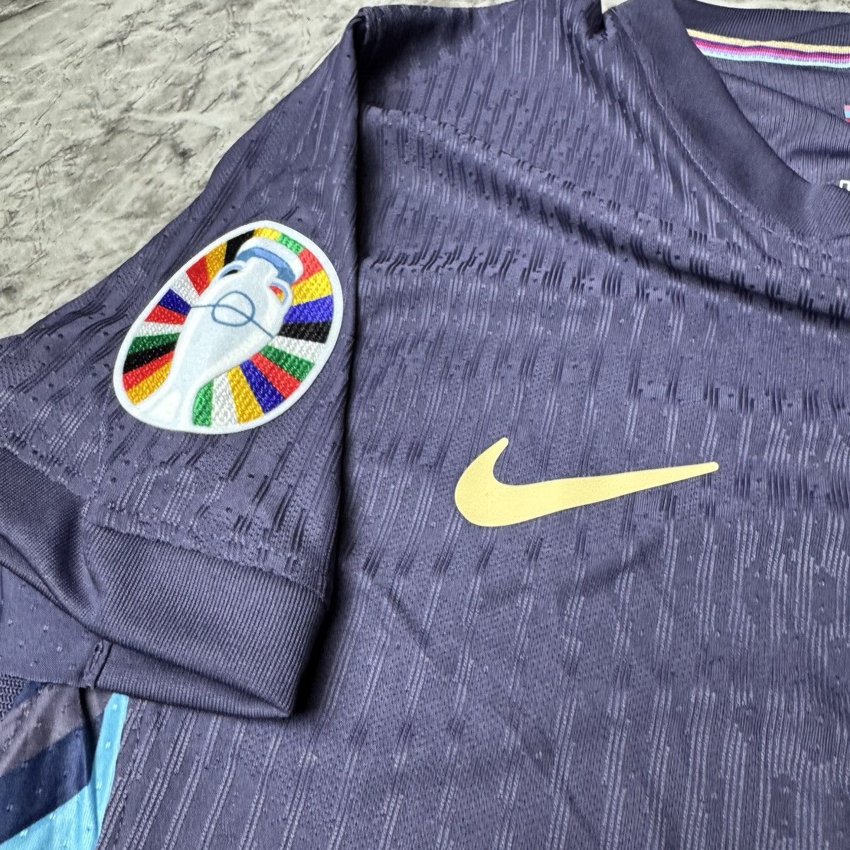 Nike ENGLAND AWAY SHIRT 2024/25 Size US L / EU 52-54 / 3 - 8 Thumbnail