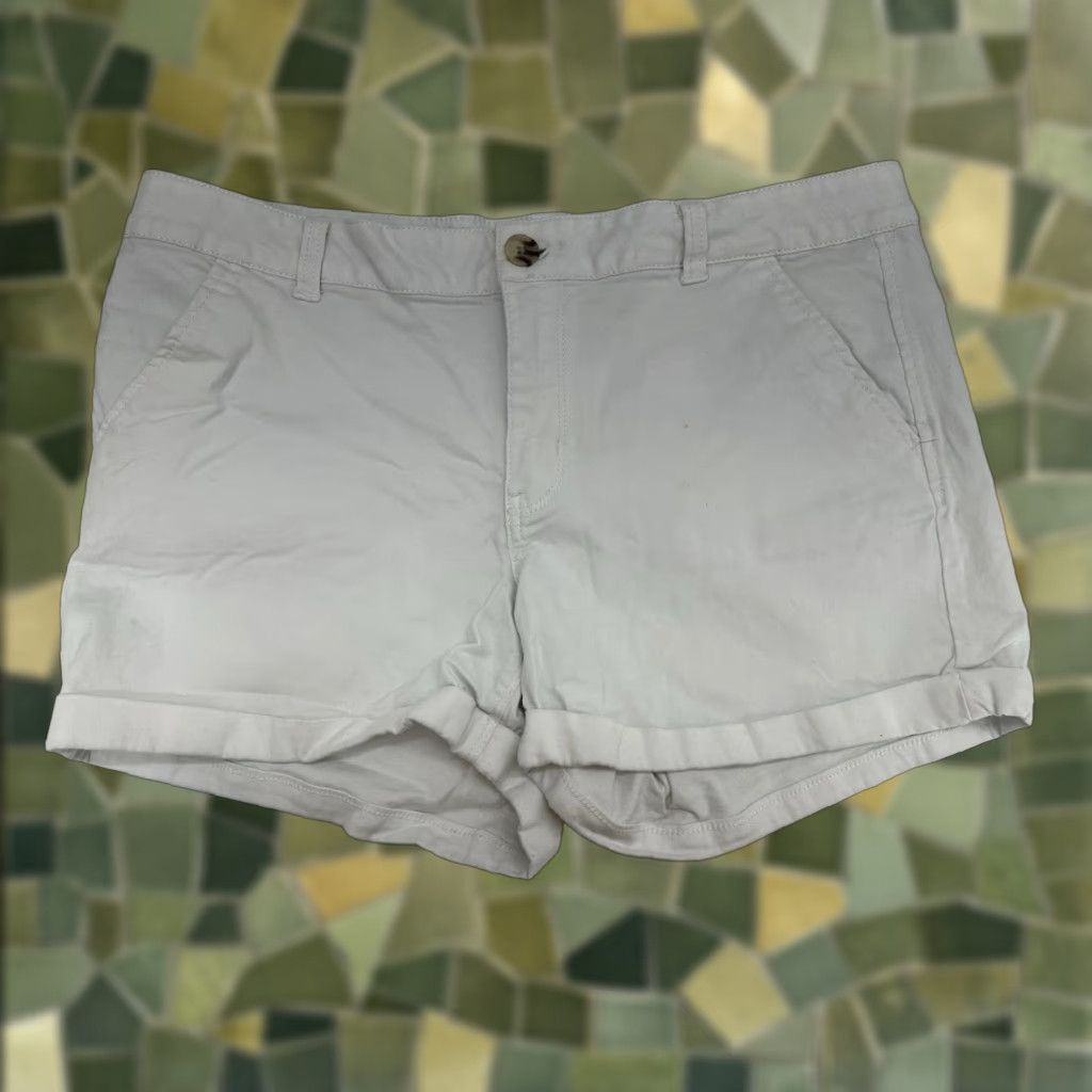 Vintage SO Womens Juniors Shorts Size 17 White Chino - Regular Fit, Mid Rise, 3.5in Inseam, Cotton Lyocell Spandex, Button Zipper, Beach/ Casual, Womens Size 38" / US 16 / IT 52 - 1 Thumbnail