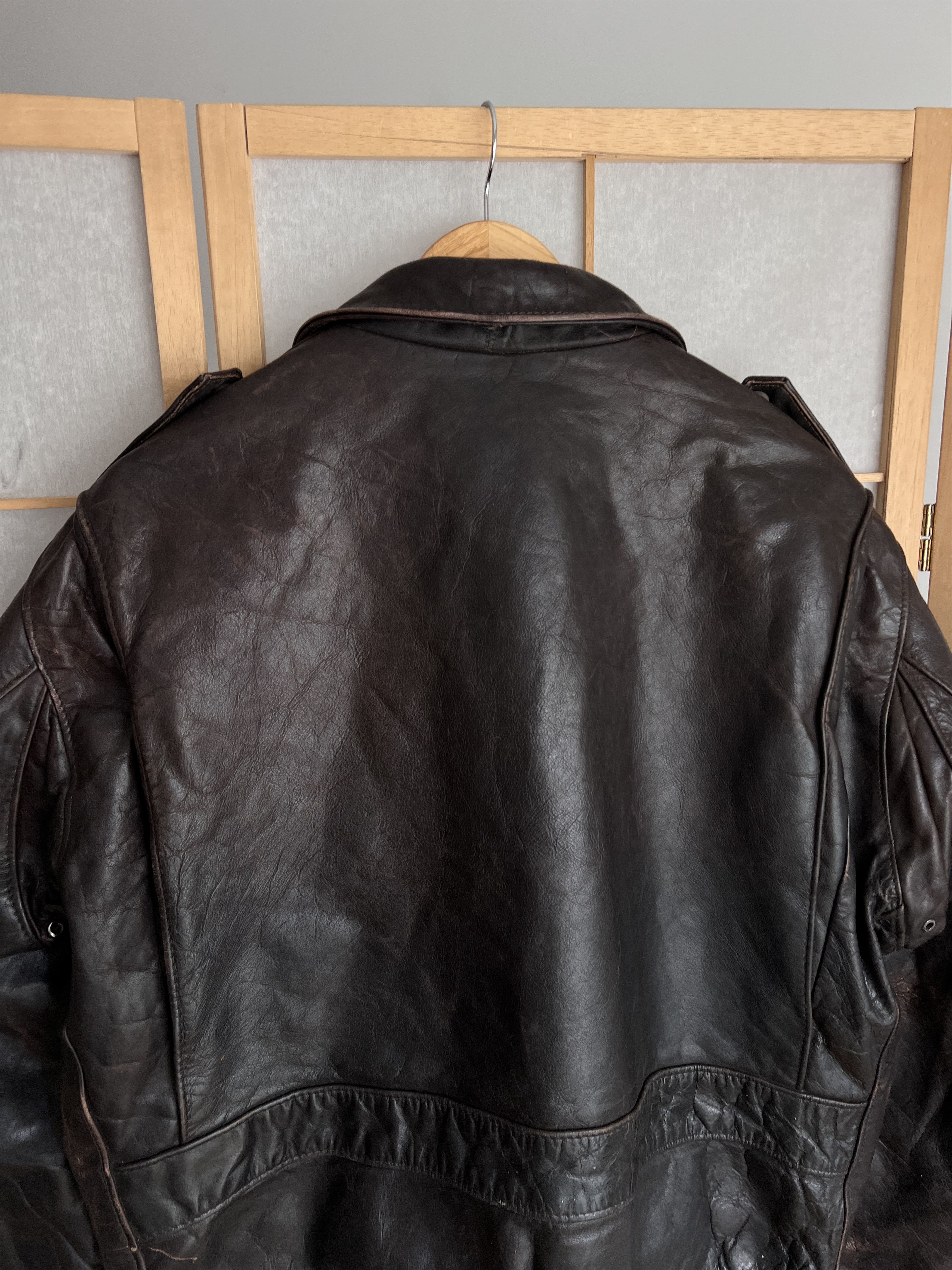 Schott Archive Schott USA VTG 80s Leather faded flyer bomber jacket Size US L / EU 52-54 / 3 - 22 Thumbnail