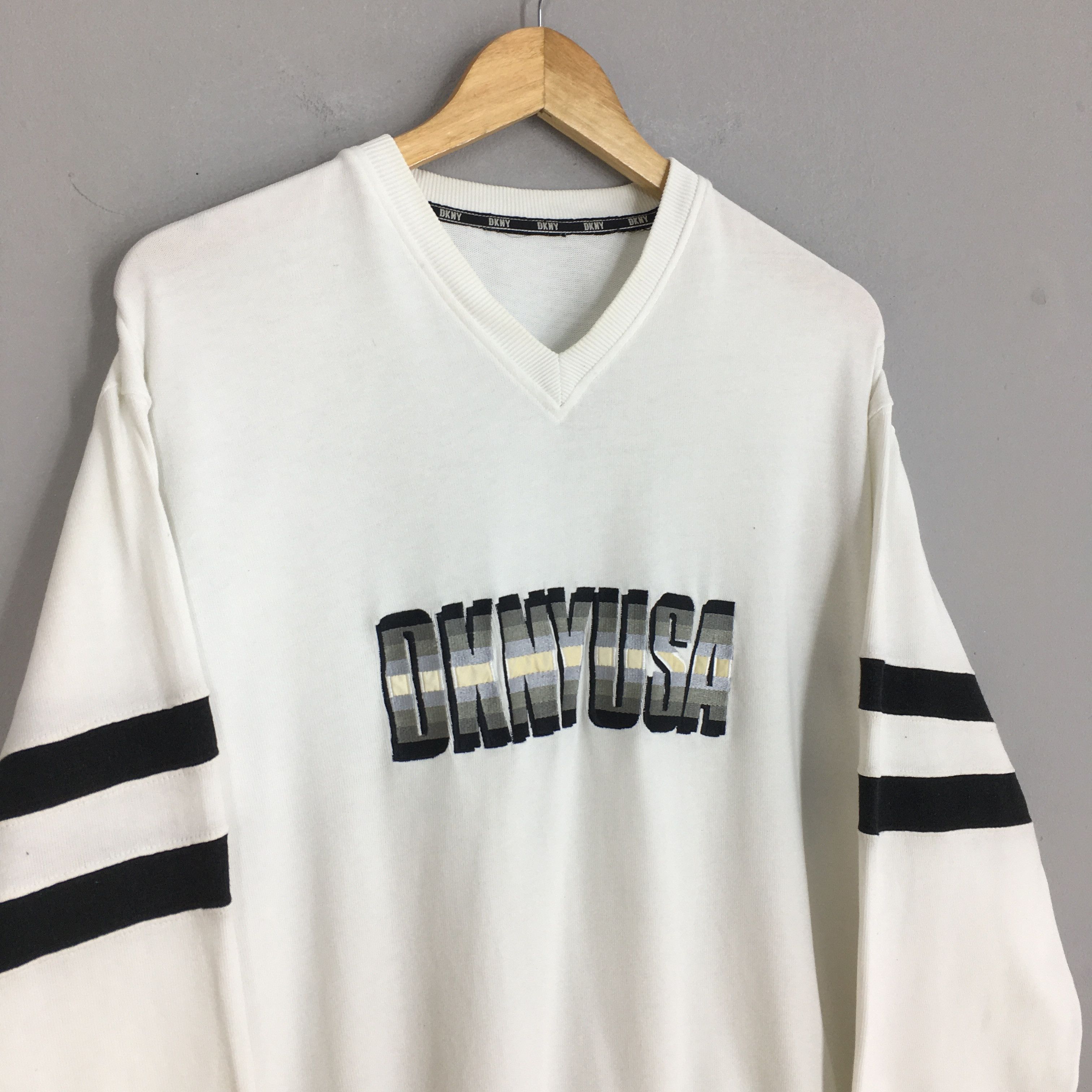 DKNY × Vintage Vintage 90's Dkny New York Usa White T shirt Large Size US L / EU 52-54 / 3 - 3 Thumbnail