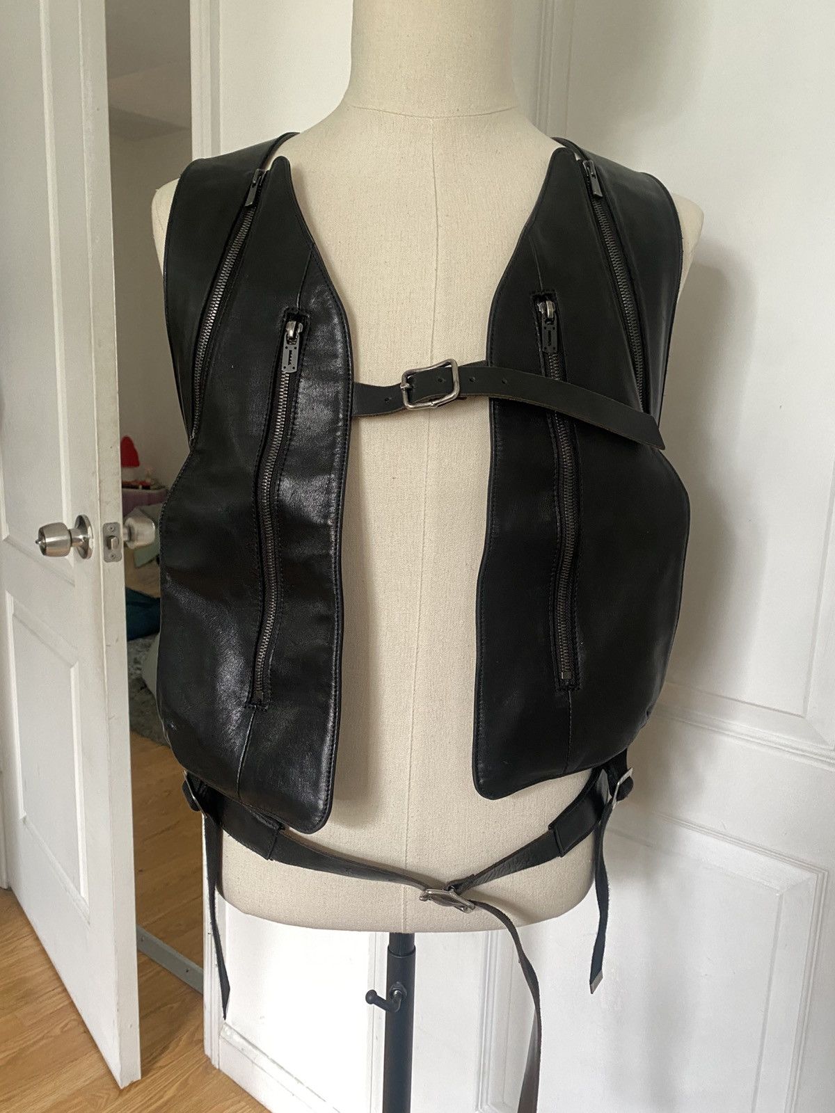 D.Hygen *Last Drop. Very Rare Horse Leather Vest Backpack Size ONE SIZE - 1 Thumbnail