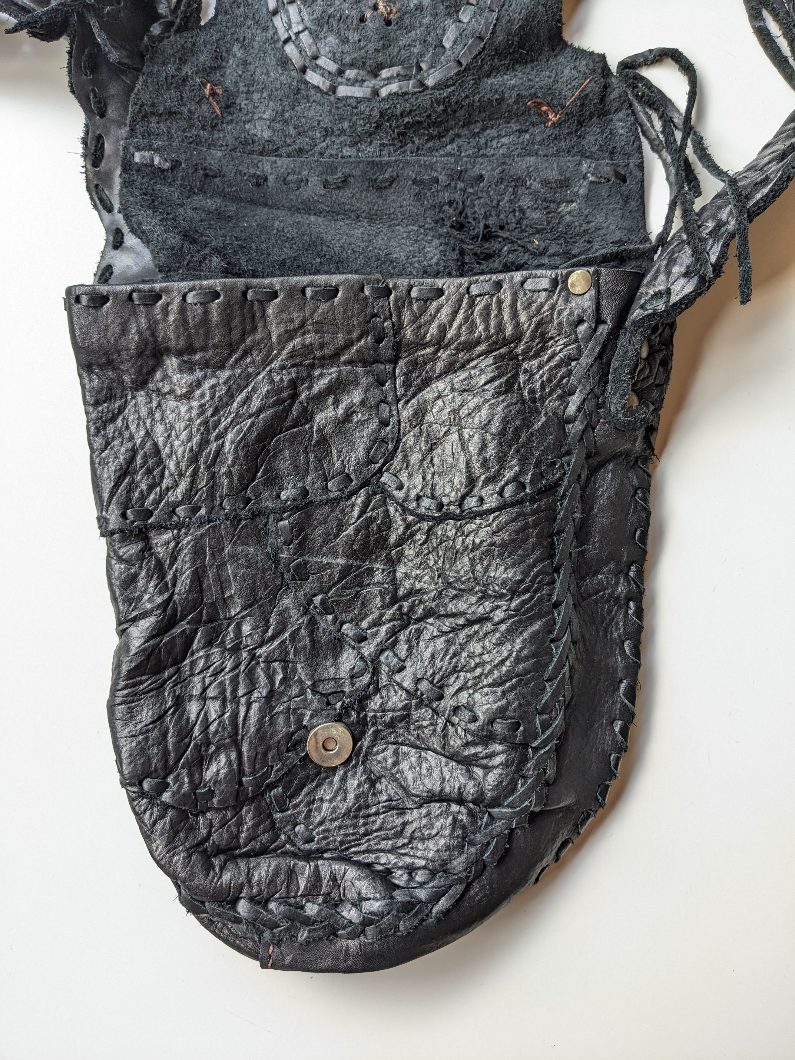 KMRii Cross bones gothic cowhide sling bag Size ONE SIZE - 5 Thumbnail
