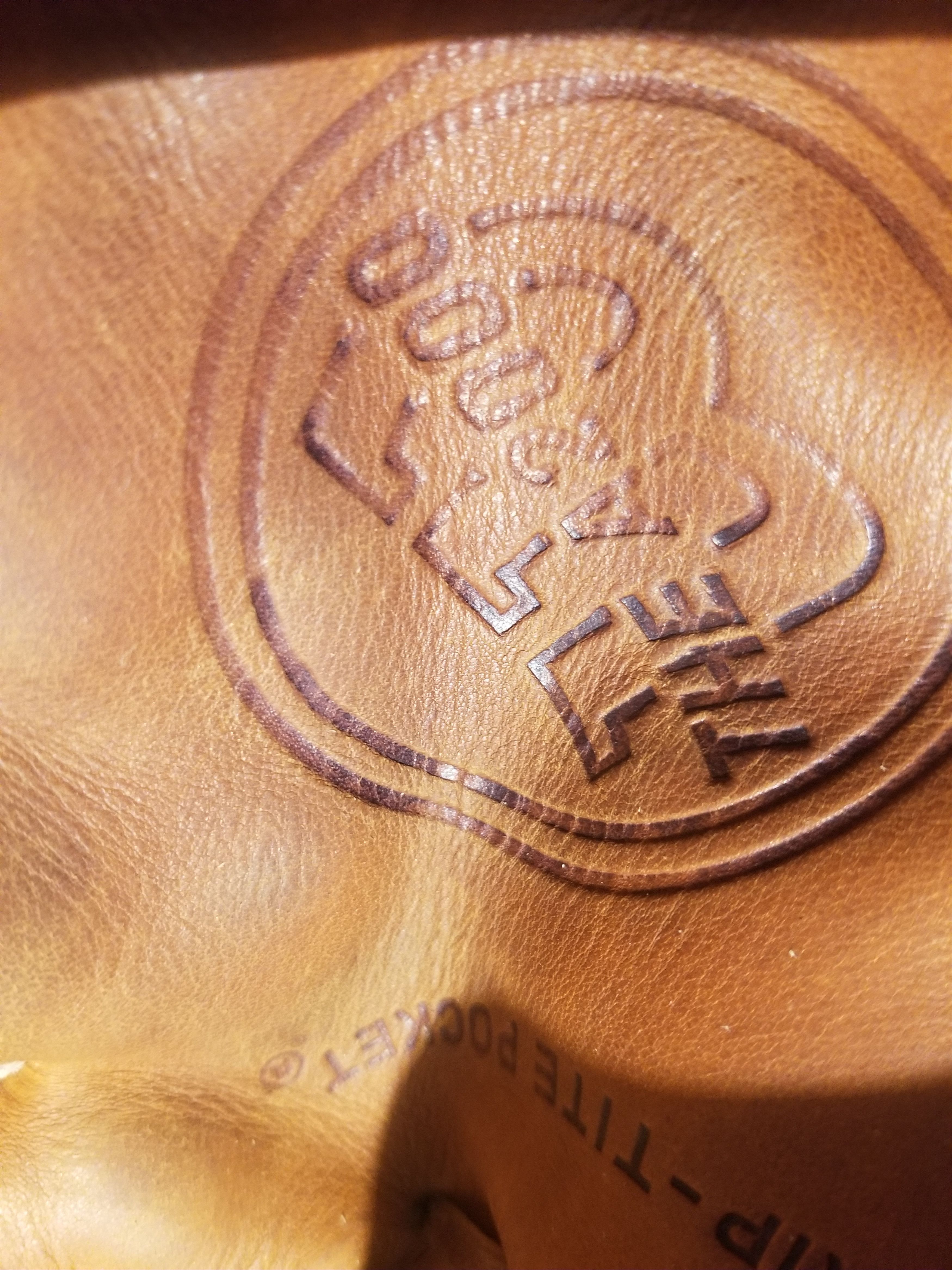 Other A2000 right hand thrower baseball glove XLC . Size ONE SIZE - 5 Thumbnail
