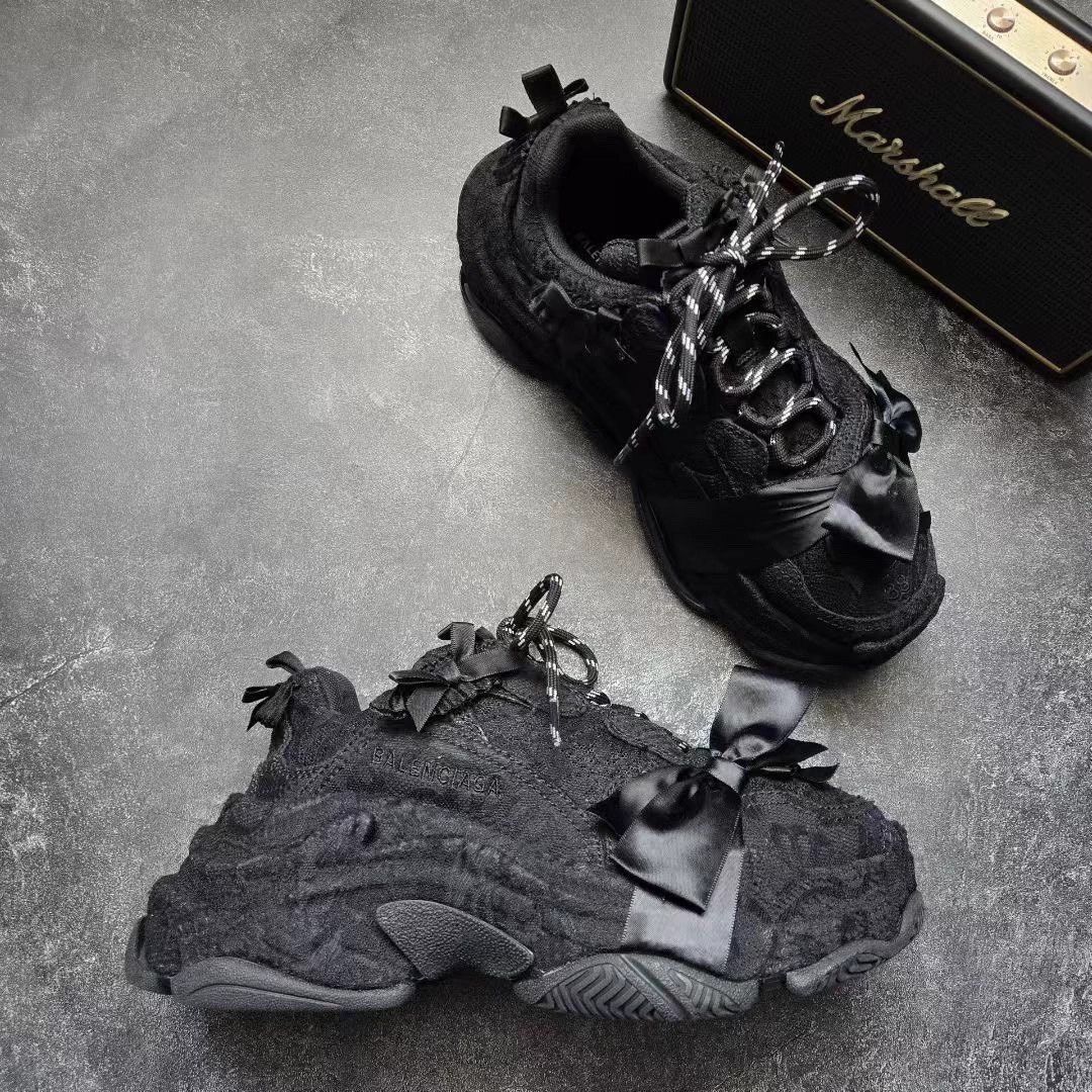 Balenciaga BALENCIAGA TRIPLE S Black Bow 38 98 New Original Box Size US 7 / IT 37 - 4 Thumbnail