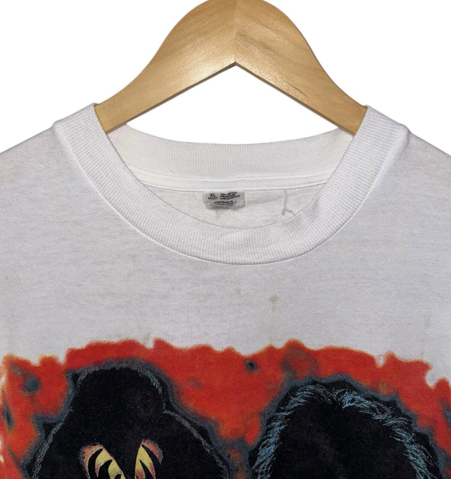 Designer Vintage Kiss Double Sided 1996 Tour White Rock Band Shirt XL Size US XL / EU 56 / 4 - 6 Thumbnail