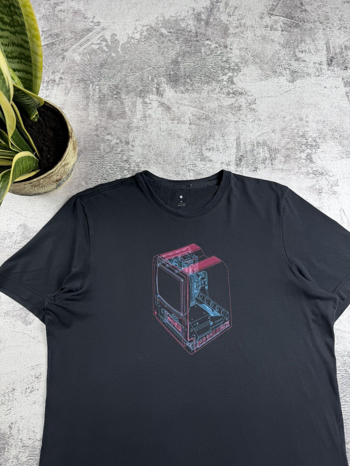 Apple Apple Park Exclusive Mac Neon Macintosh Jersey T Shirt Tee Size US M / EU 48-50 / 2 - 5 Thumbnail