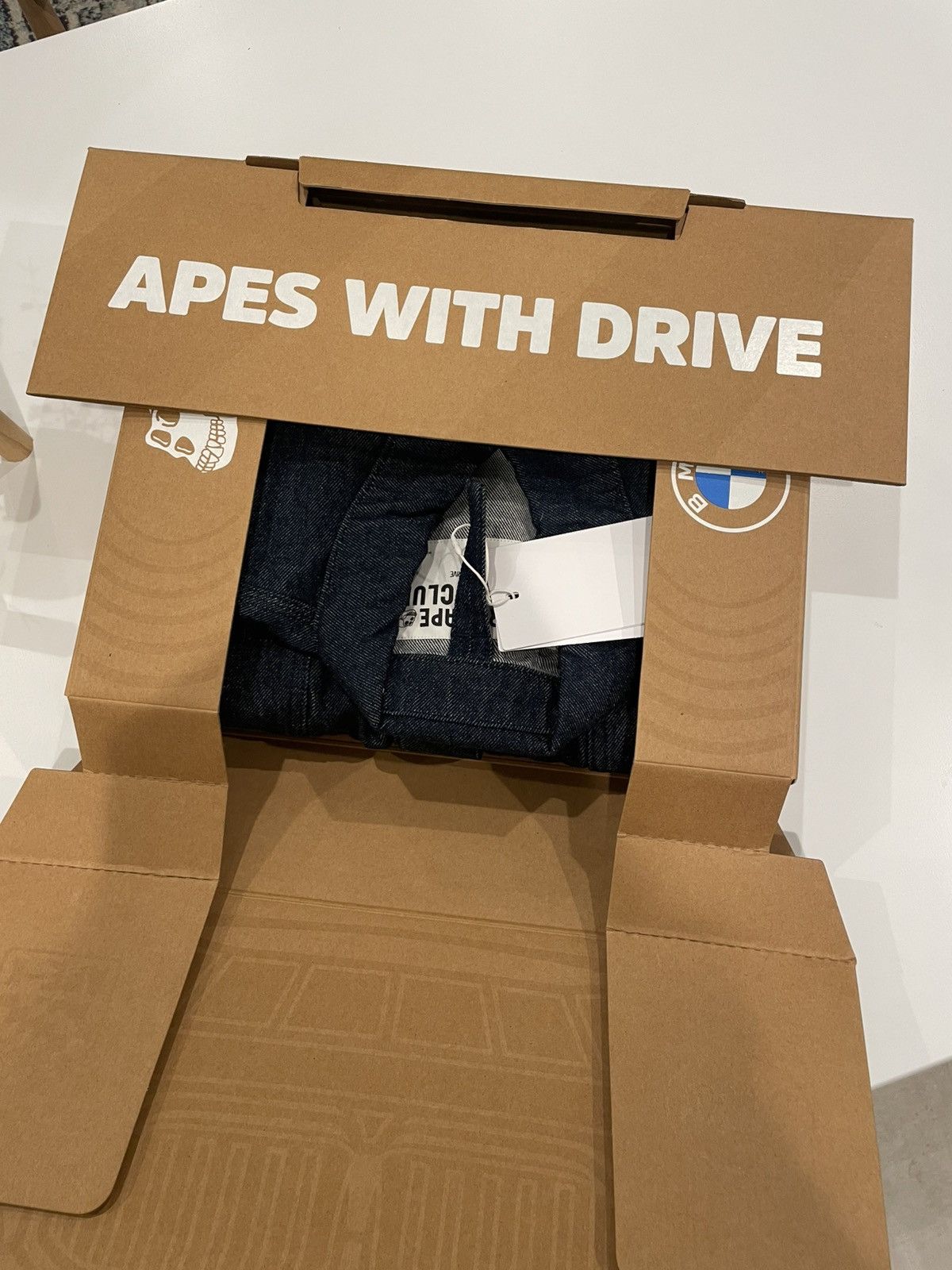 Other BAYC x BMW Size US L / EU 52-54 / 3 - 6 Thumbnail