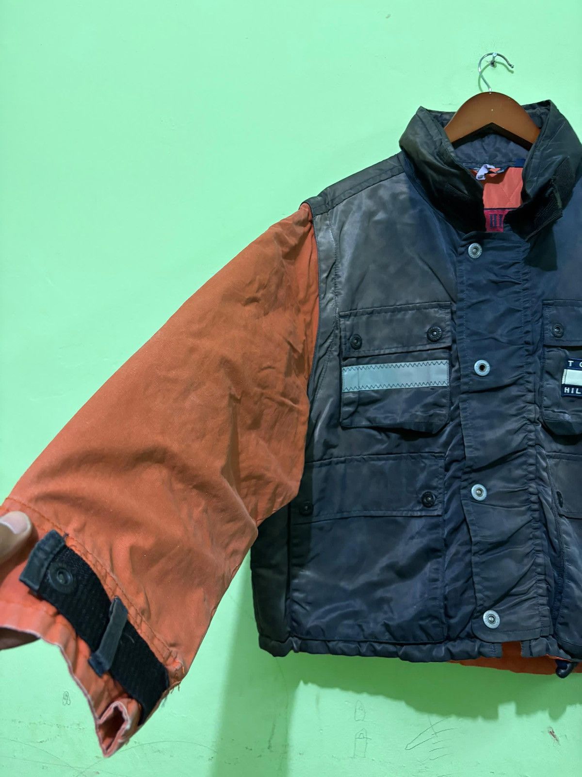 Tommy Hilfiger × Vintage VTG 90 Tommy Hilfiger Rescue Squad Jacket Foul Weather issue Size US M / EU 48-50 / 2 - 2 Thumbnail