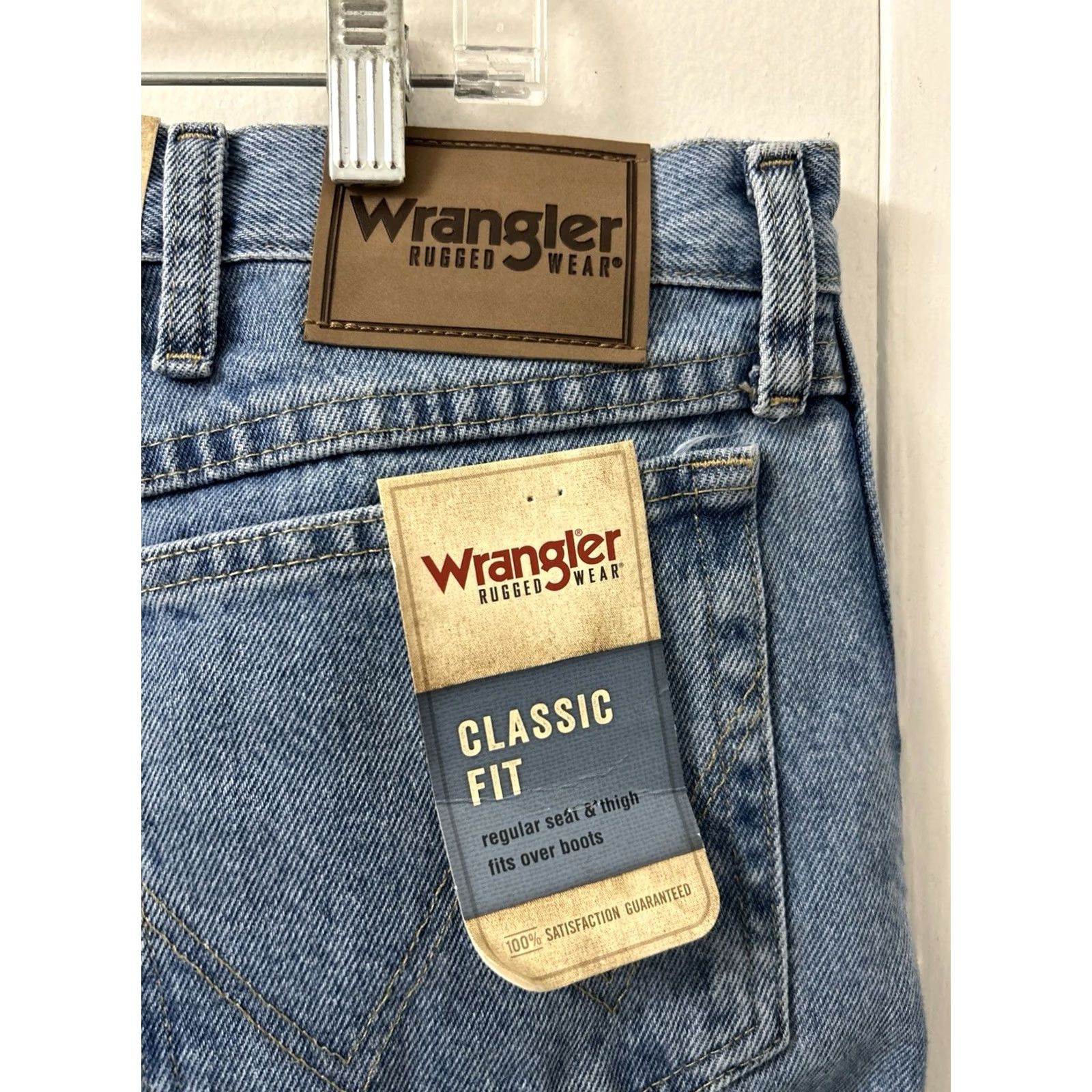Wrangler Wrangler Jeans Mens Light Wash Regular Classic Fit Denim 5-Pocket Zipper Button USA Logo Rugged Wear Sorts 40x30 Blue Mens Size US 40 / EU 56 - 5 Thumbnail