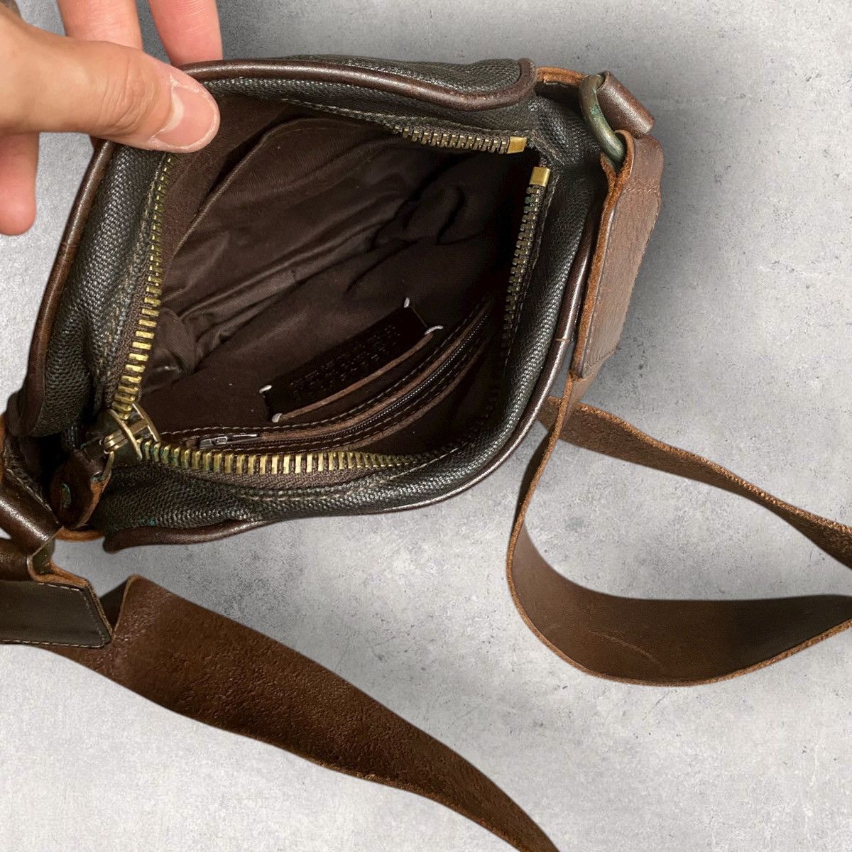 Maison Margiela Vintage 00’s Margiela Black Wax and Leather Bag Size ONE SIZE - 2 Thumbnail
