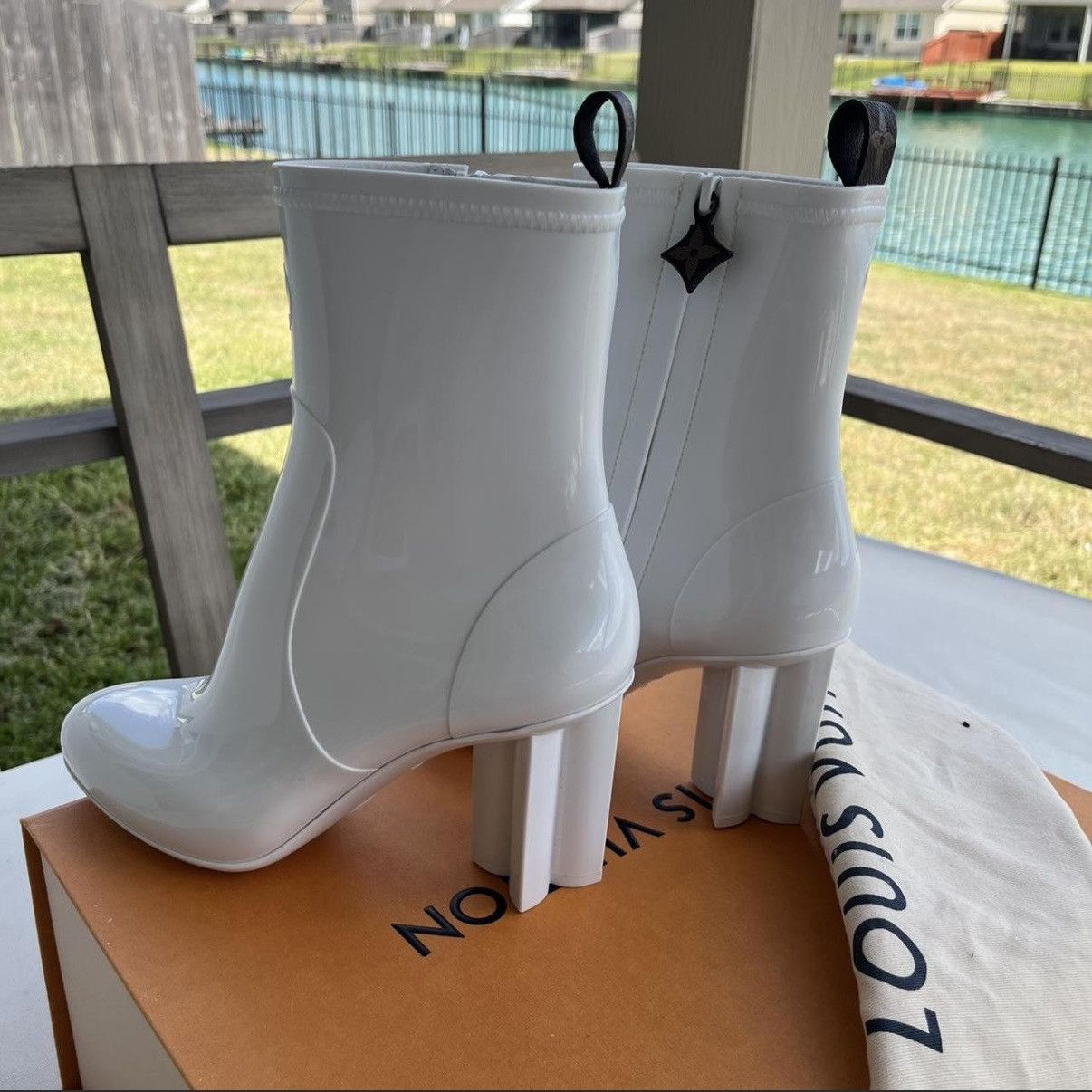 Louis Vuitton louis vuitton silhouette ankle boot Size US 7 / IT 37 - 3 Thumbnail